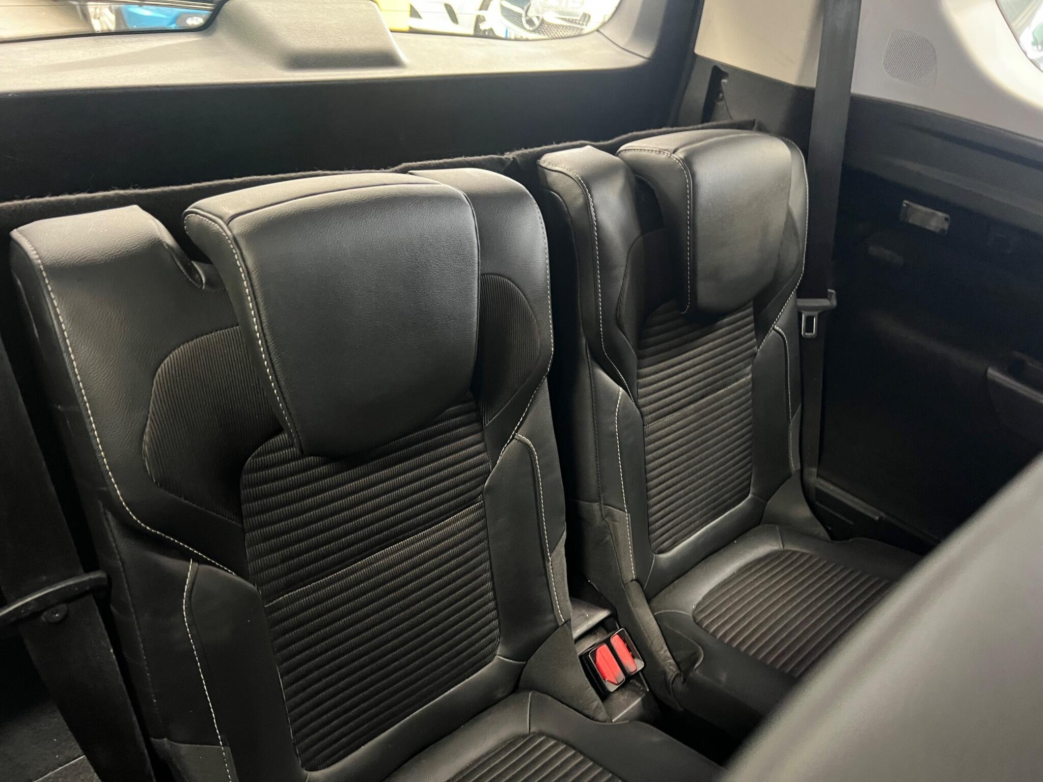 Renault Grand Scenic - Image 27