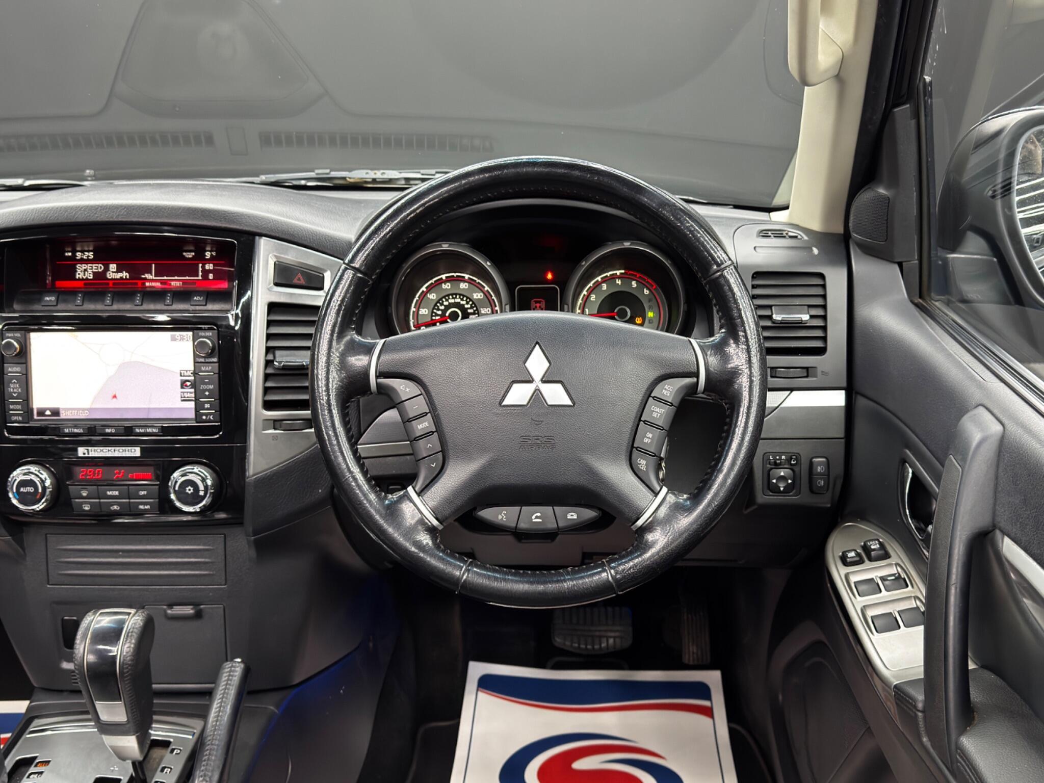 Mitsubishi Shogun - Image 19