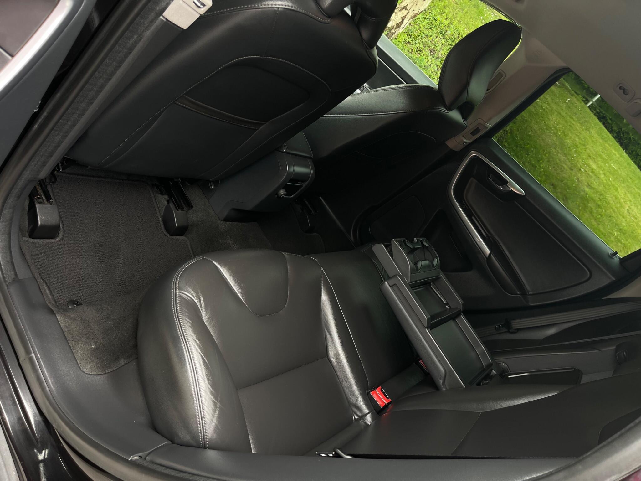 Volvo XC60 - Image 40