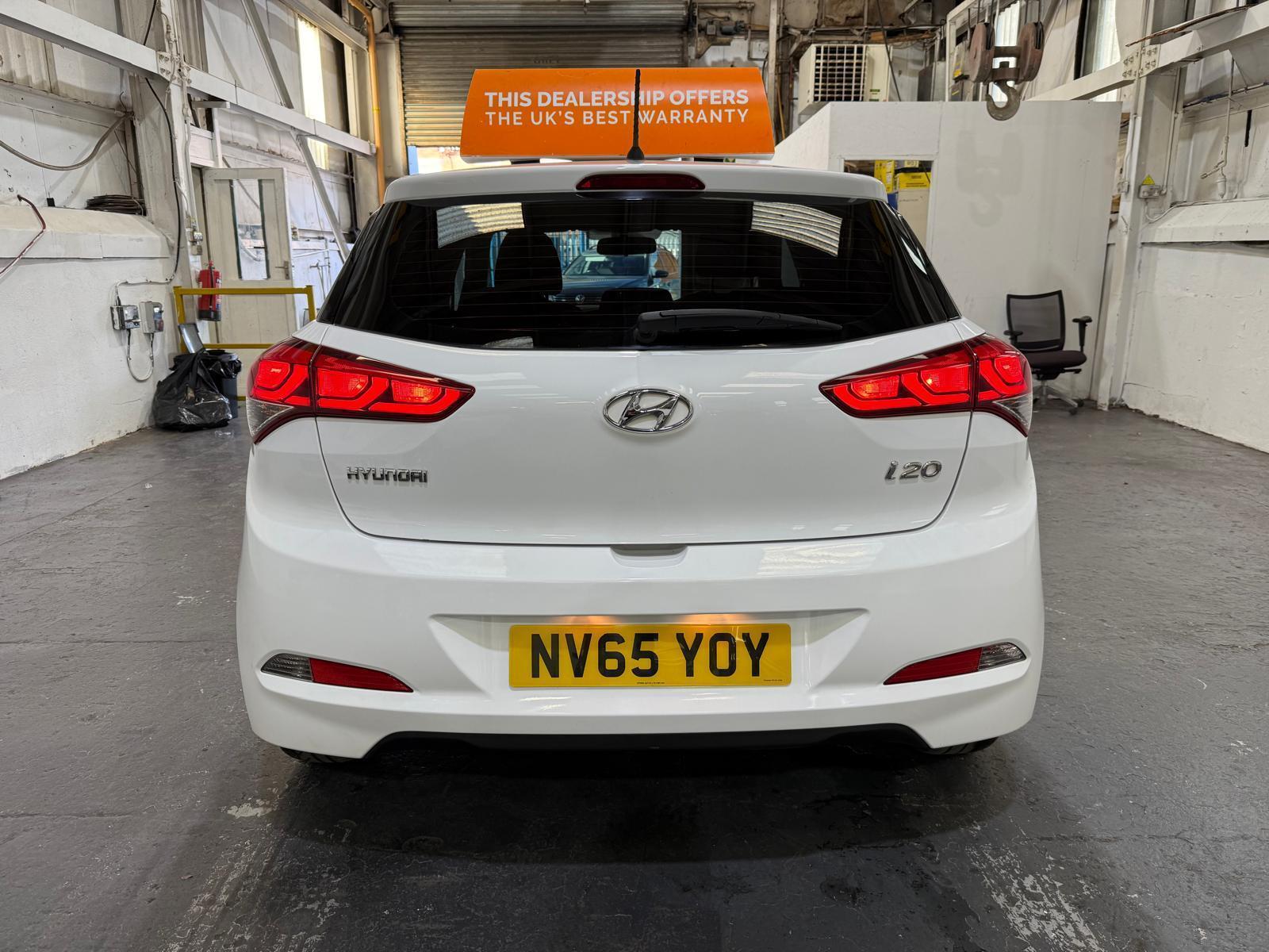 Hyundai i20 - Image 7