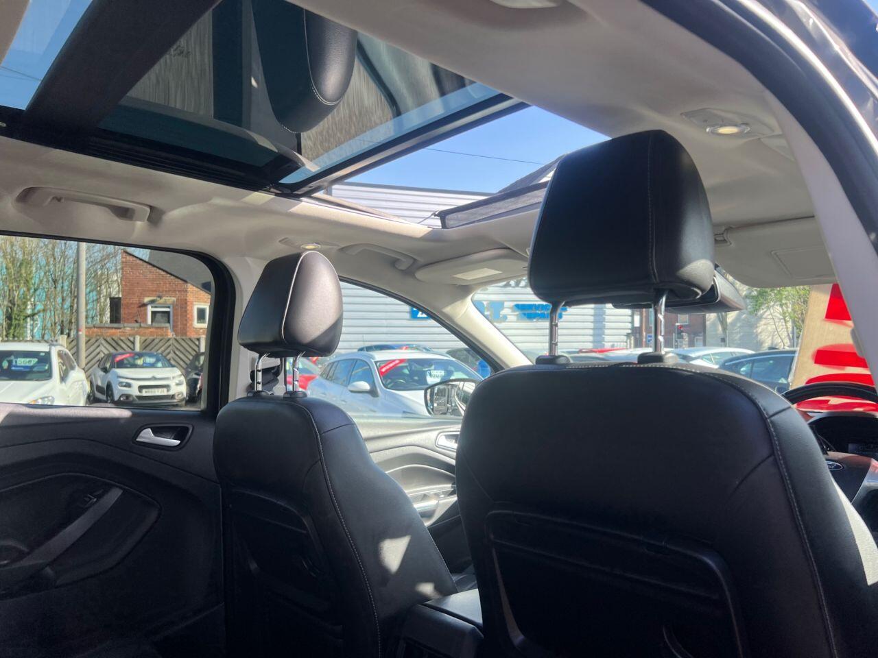 Ford Kuga - Image 21