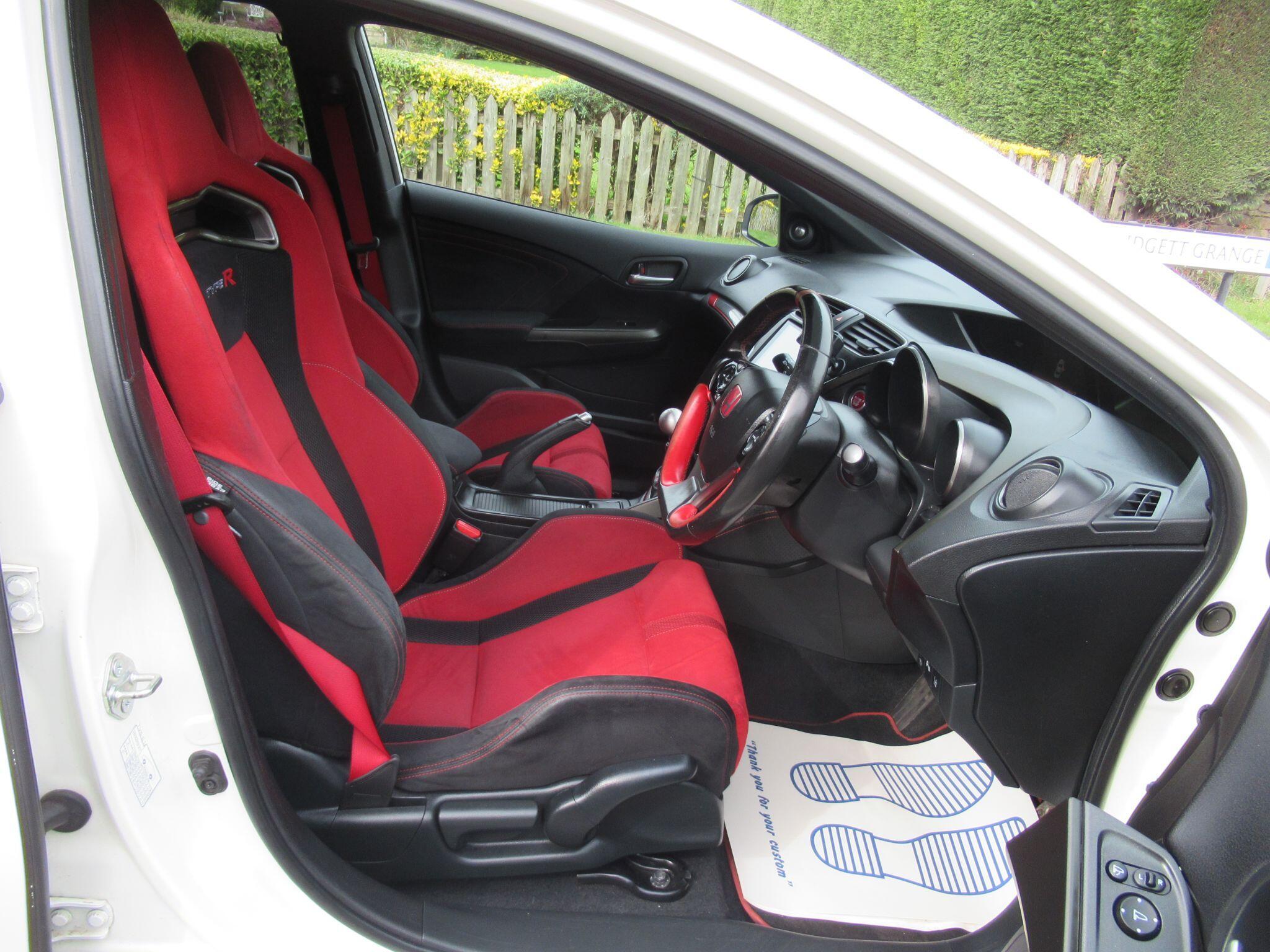 Honda Civic - Image 26