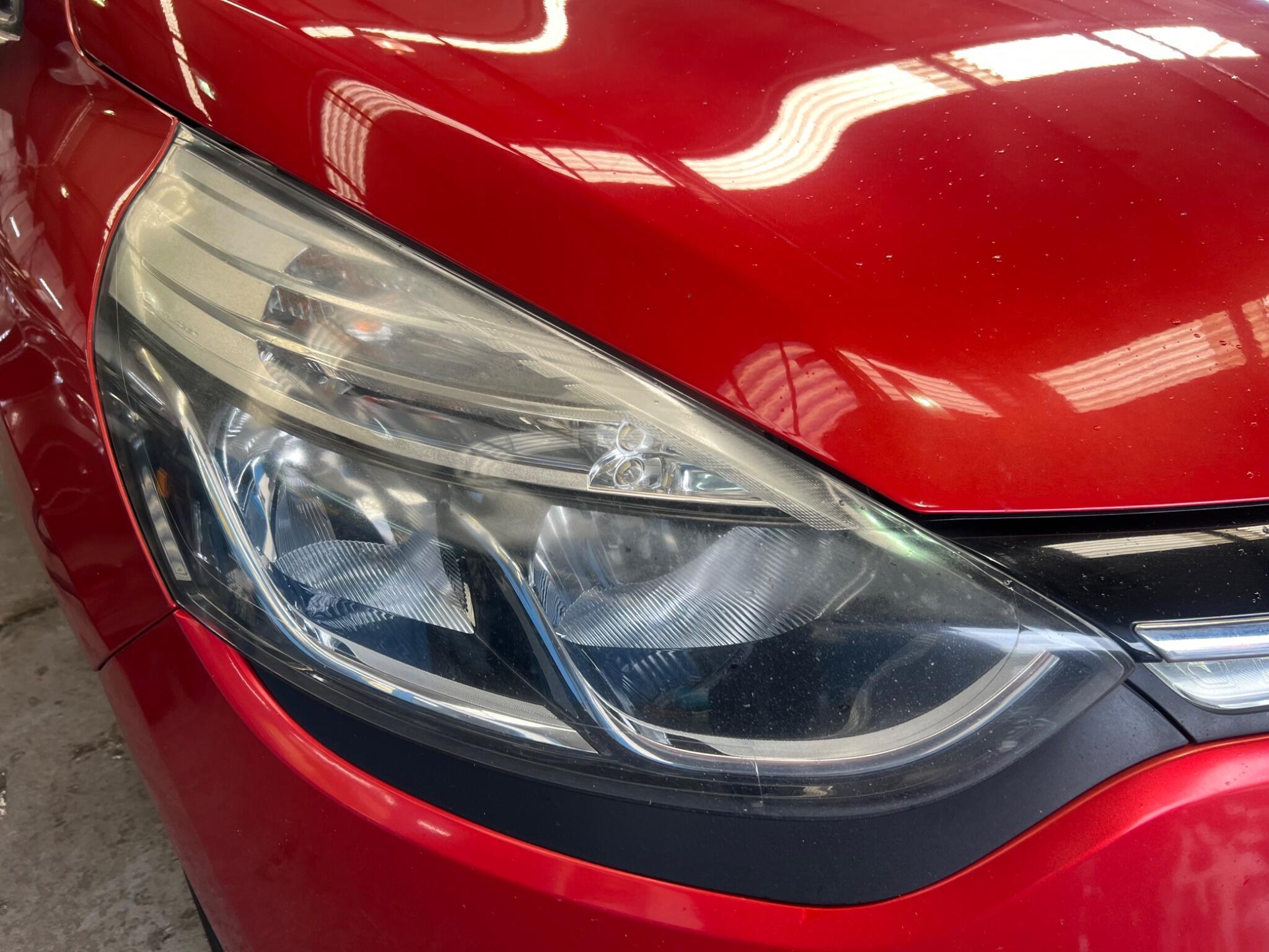 Renault Clio - Image 27