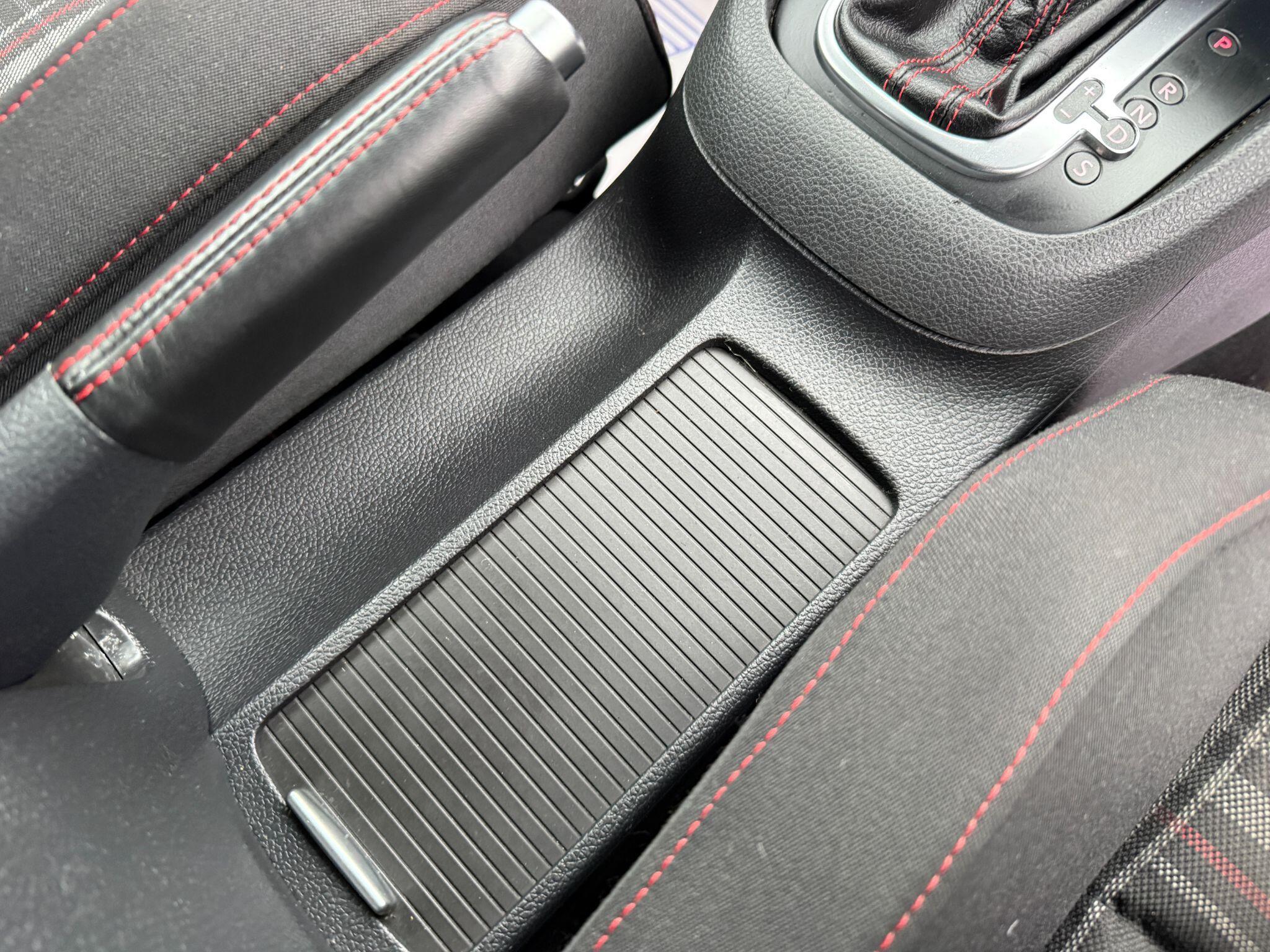 Volkswagen Golf - Image 55