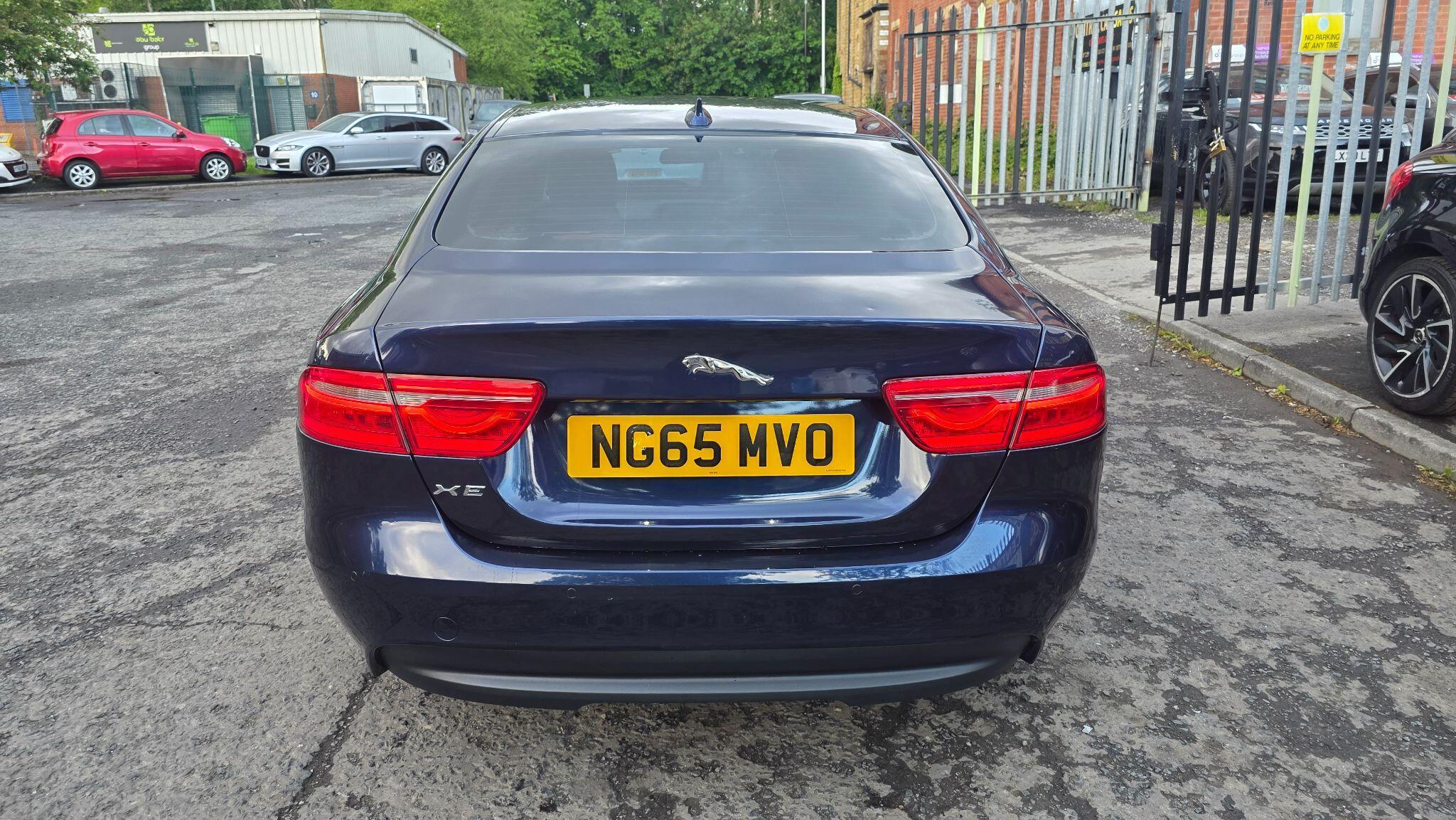 Jaguar XE - Image 10