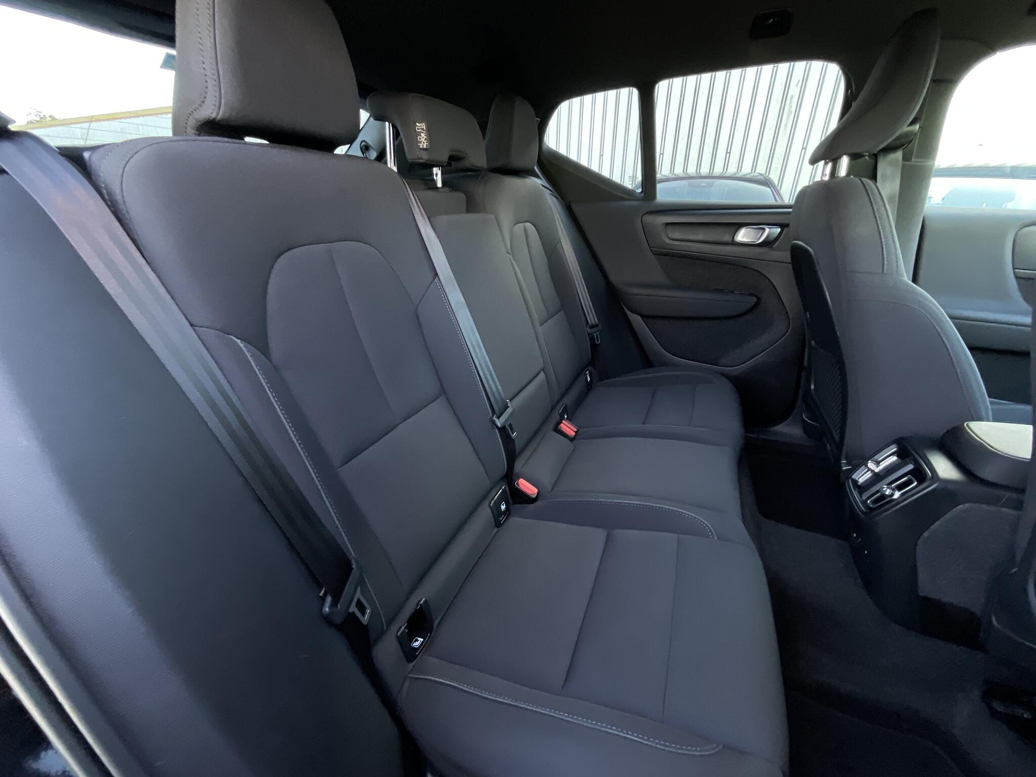 Volvo XC40 - Image 11