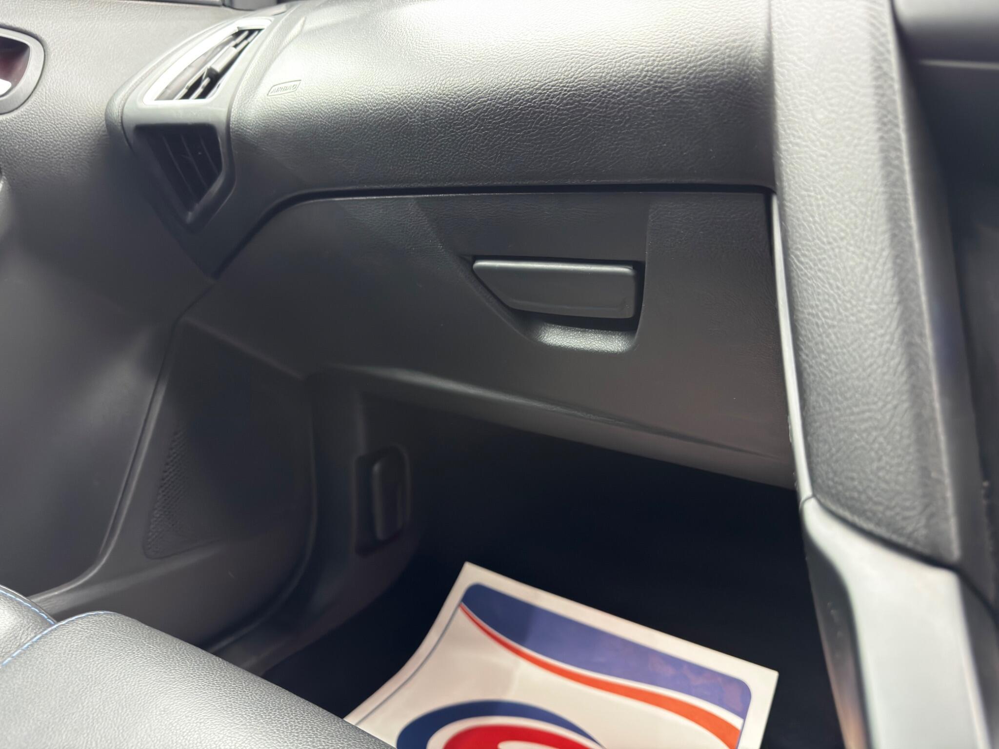 Ford Focus - Image 36