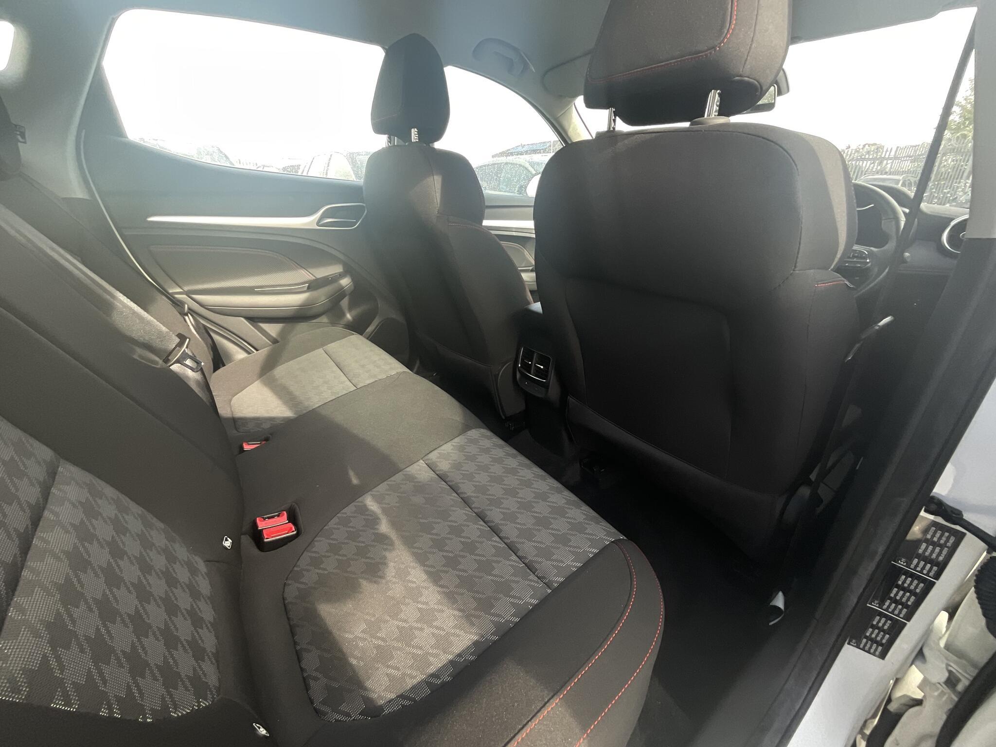 MG MG ZS - Image 10