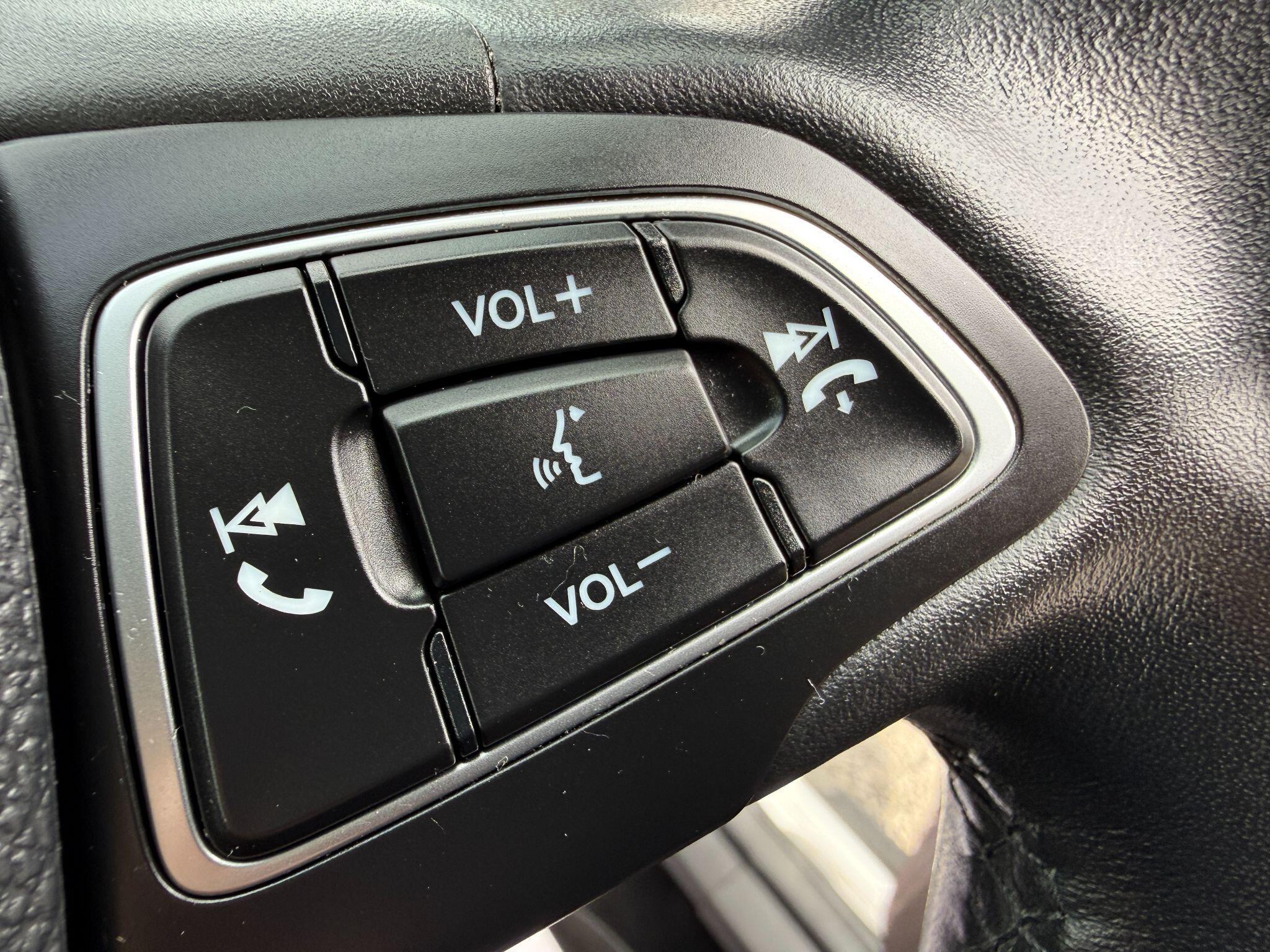 Ford Focus - Image 47