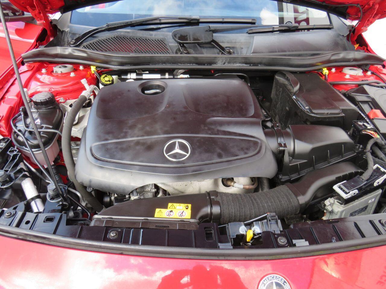 Mercedes-benz GLA - Image 12