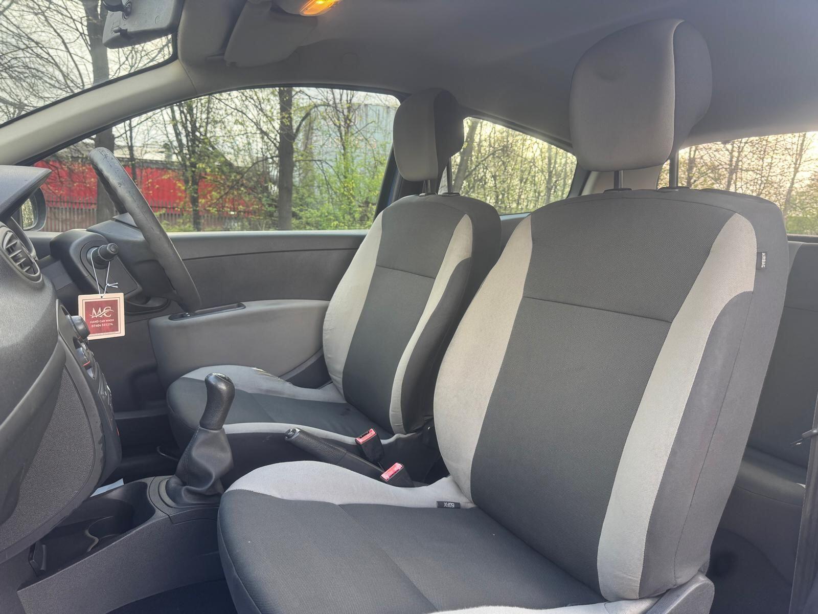 Renault Clio - Image 34