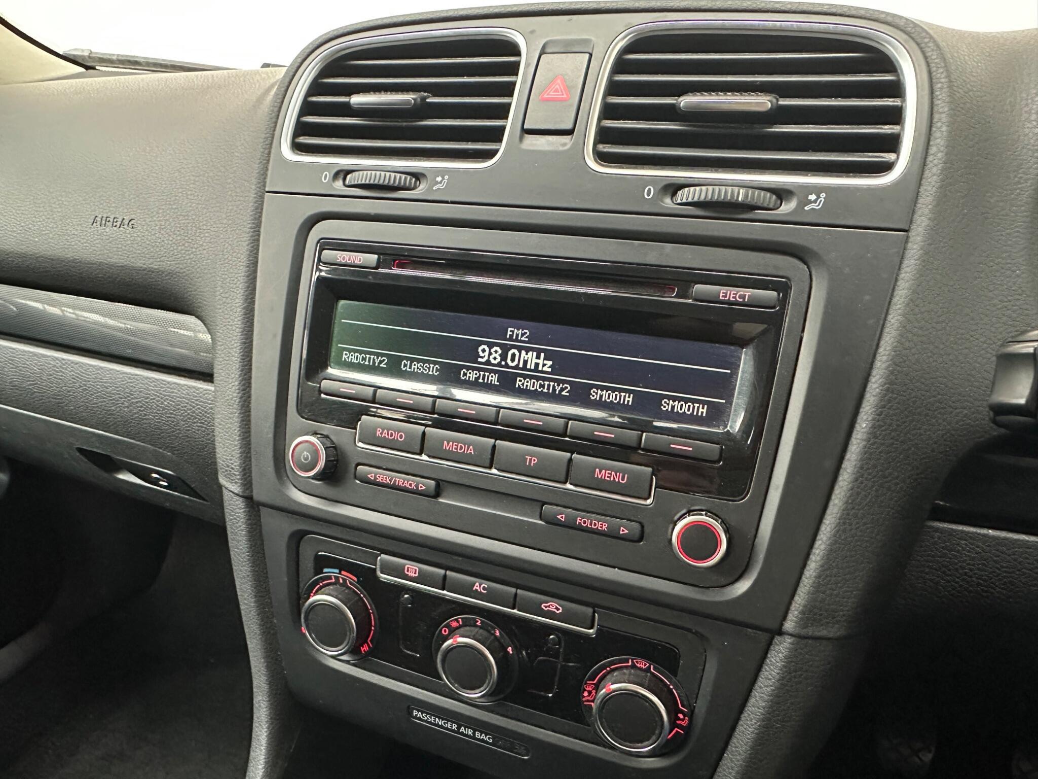 Volkswagen Golf - Image 12