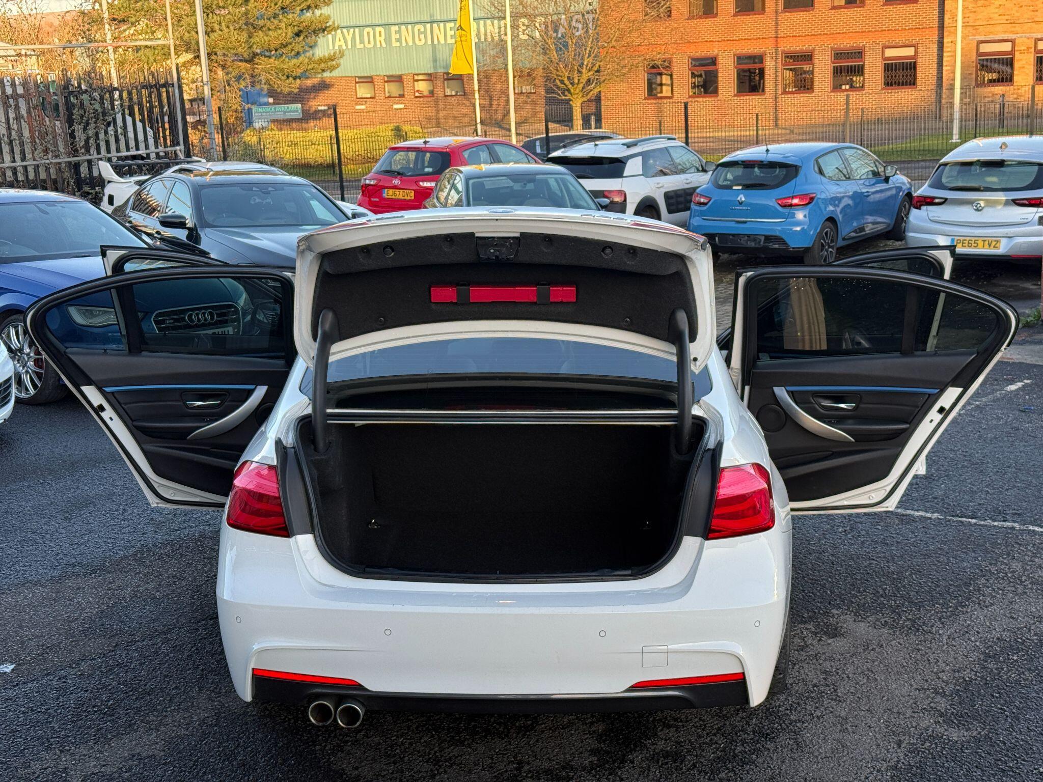 BMW 3 Series - Image 22