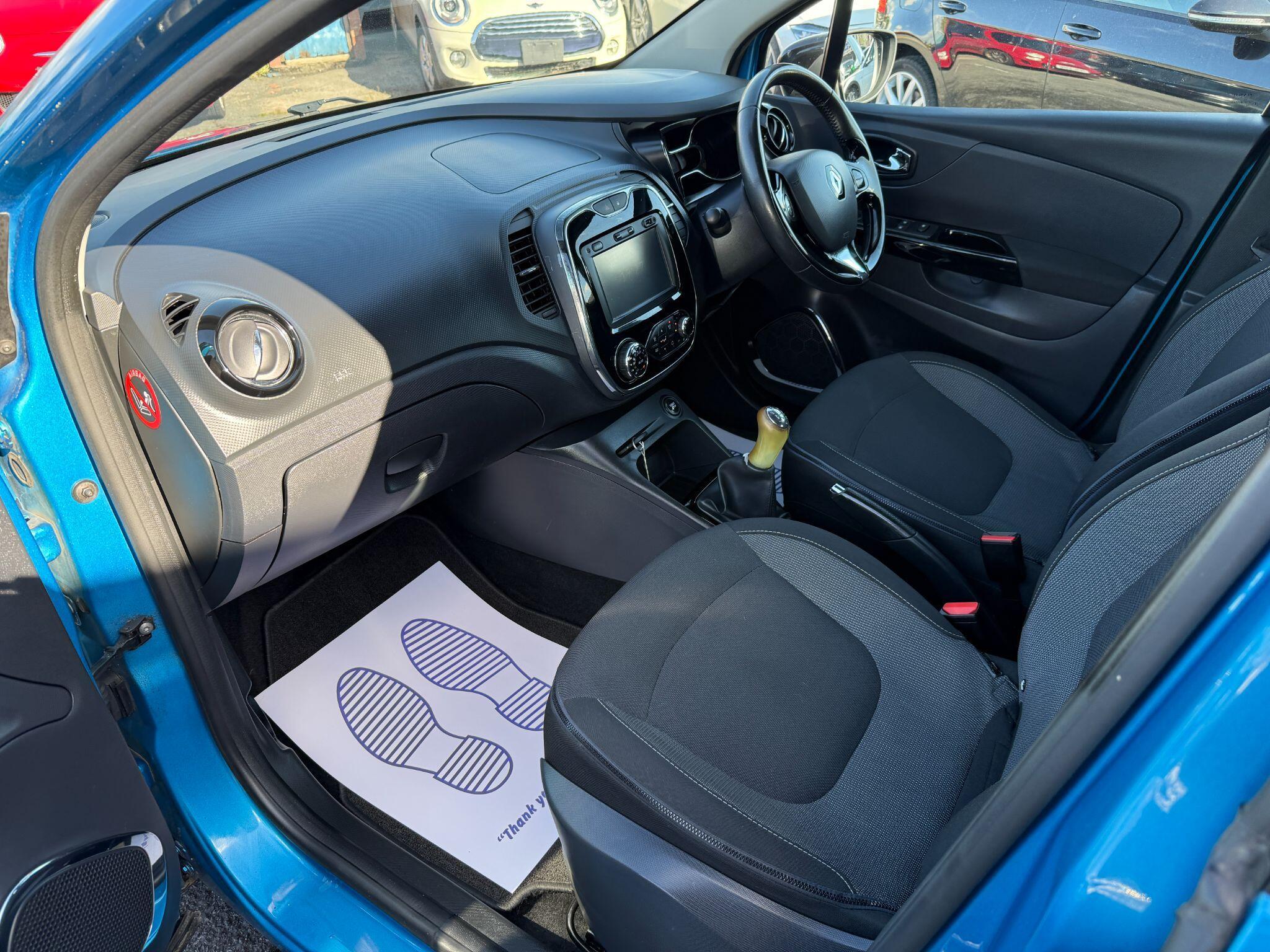 Renault Captur - Image 30
