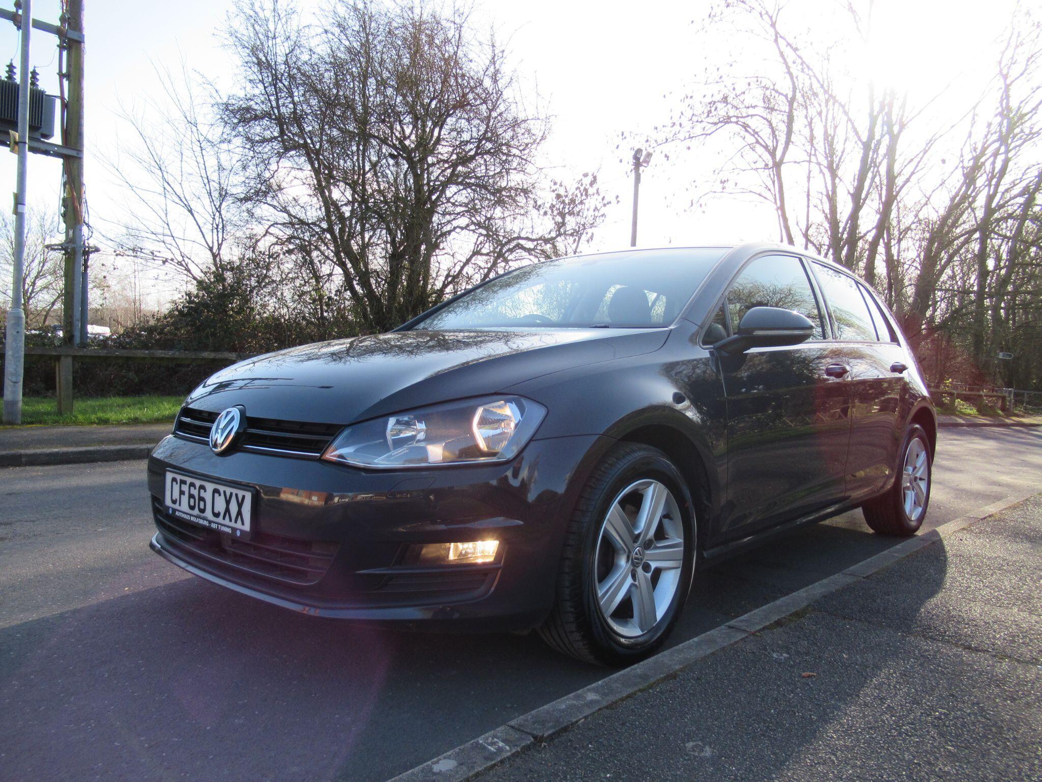 Volkswagen Golf - Image 8