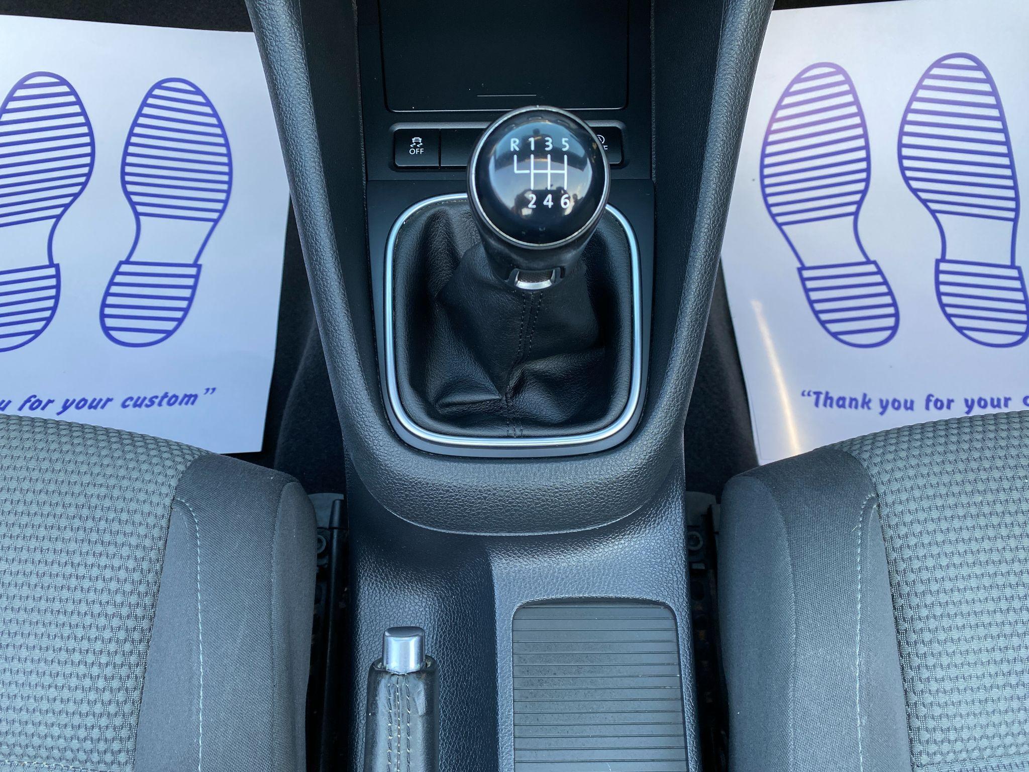 Volkswagen Golf - Image 37