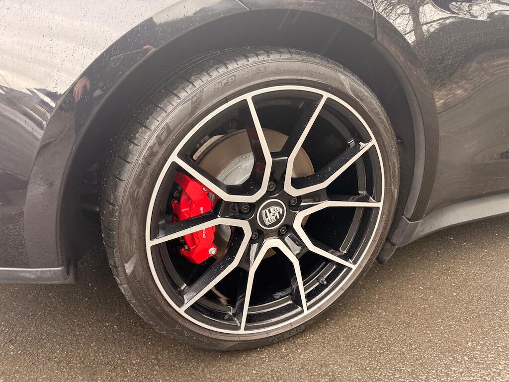 Porsche Taycan - Image 15