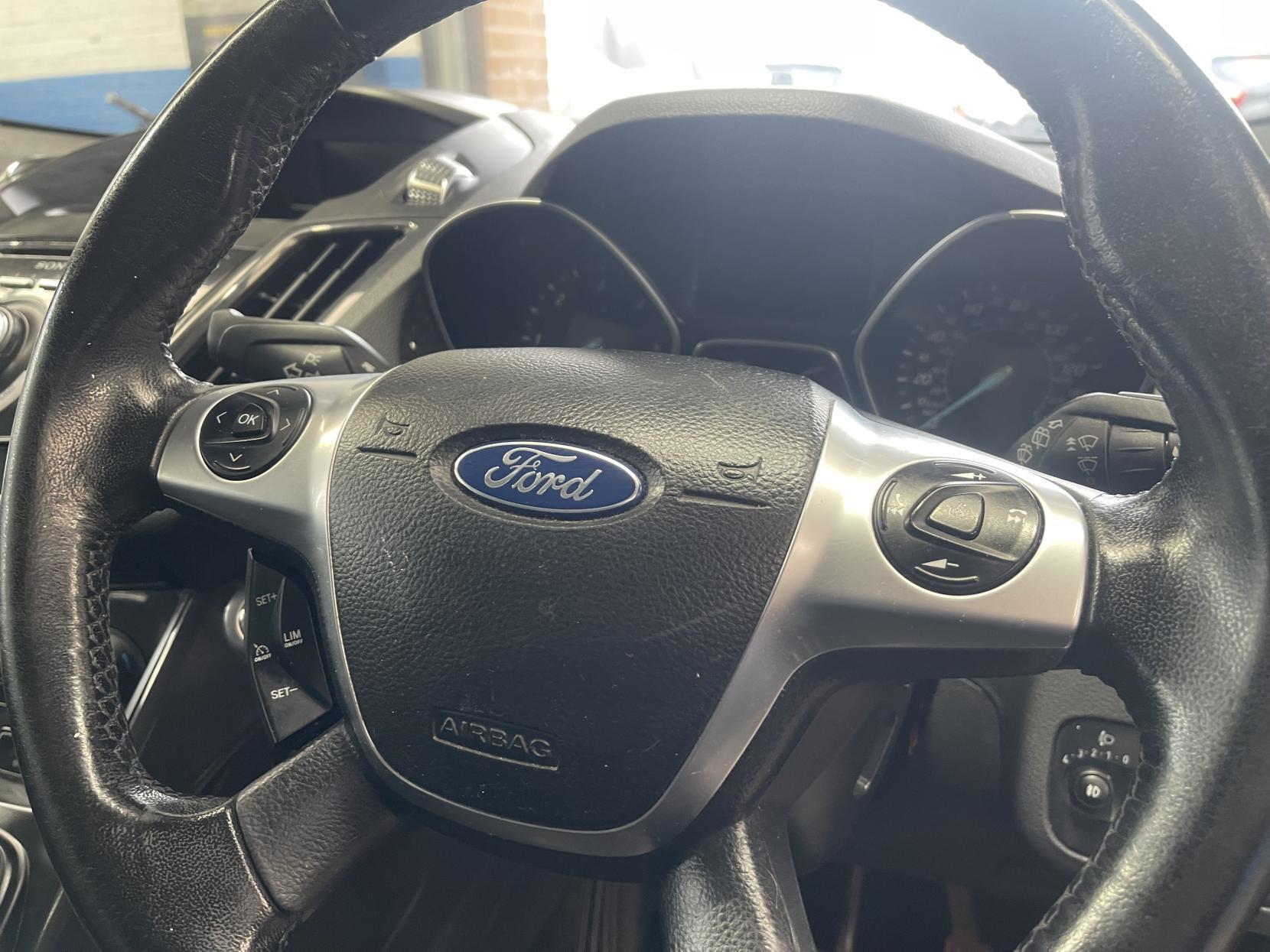Ford Kuga - Image 12