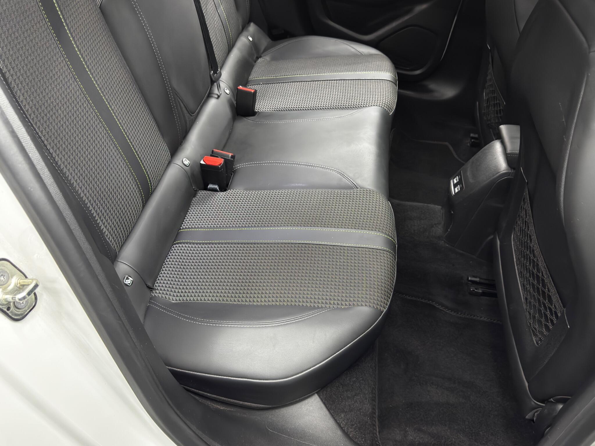Peugeot 208 - Image 16