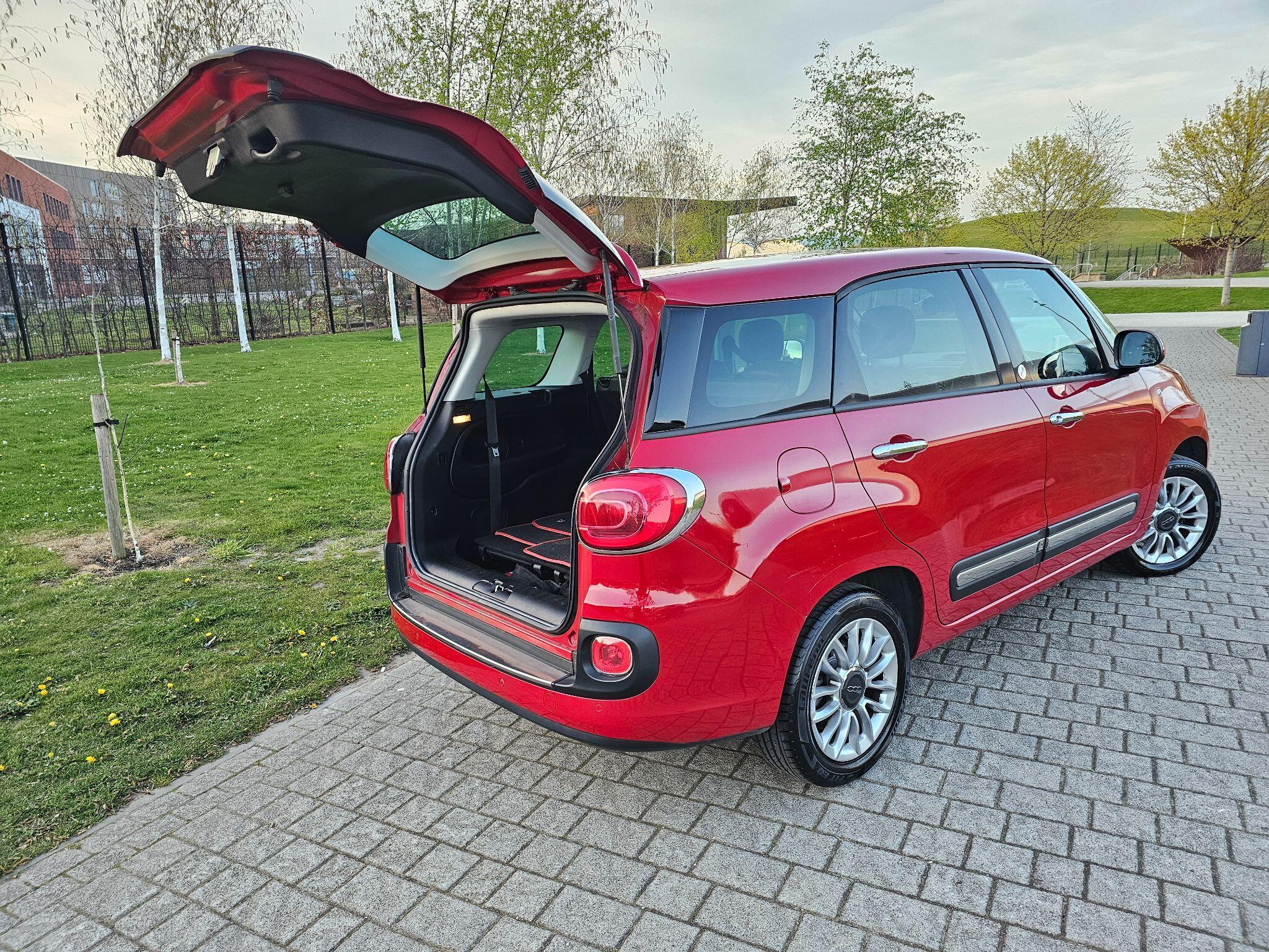 Fiat 500L - Image 34