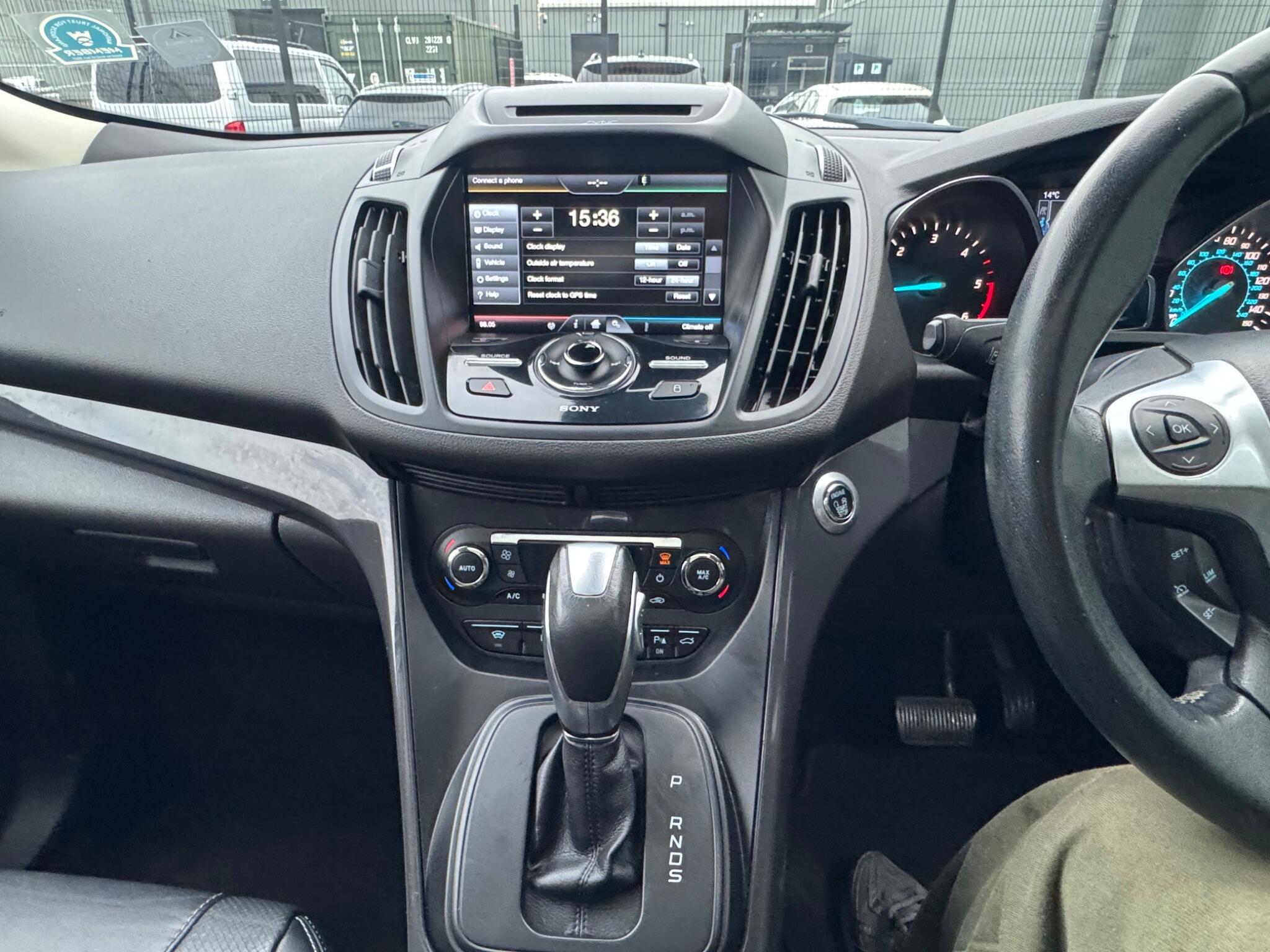 Ford Kuga - Image 10