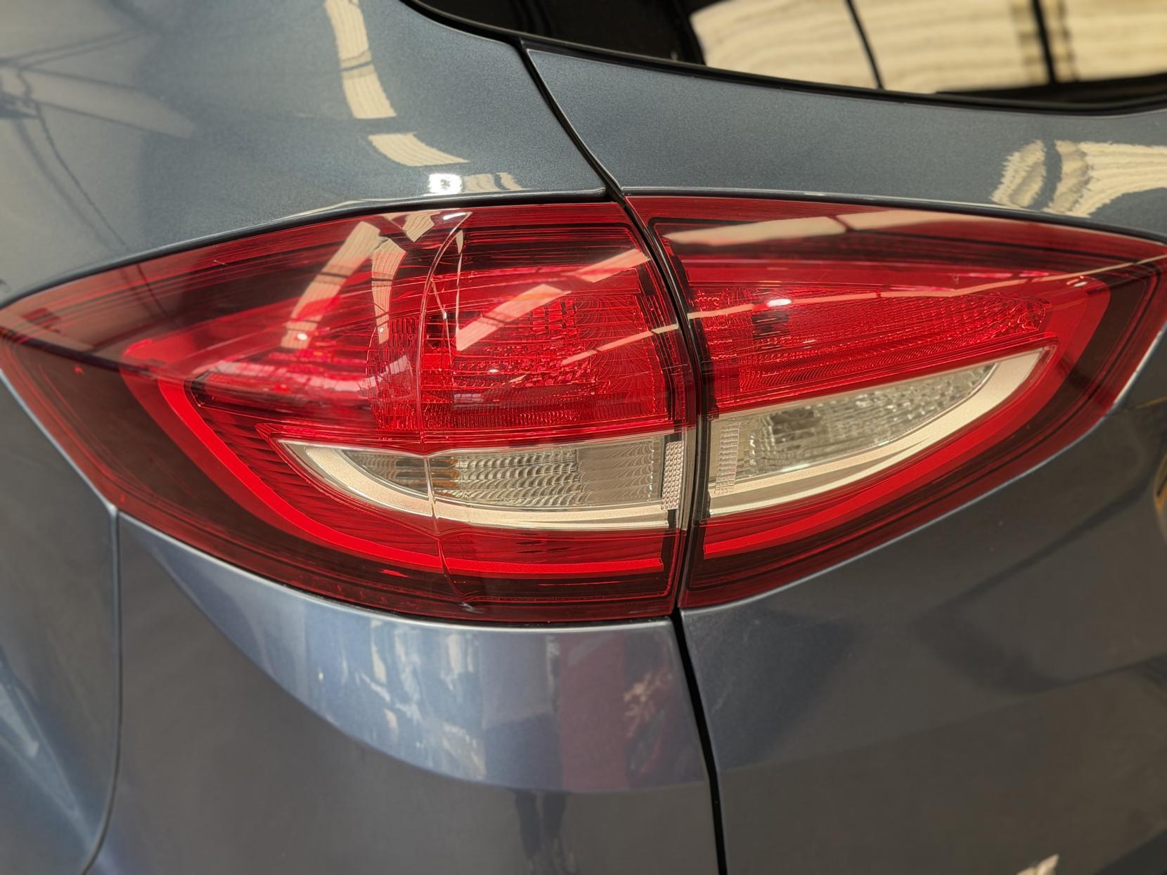 Ford C-MAX - Image 11
