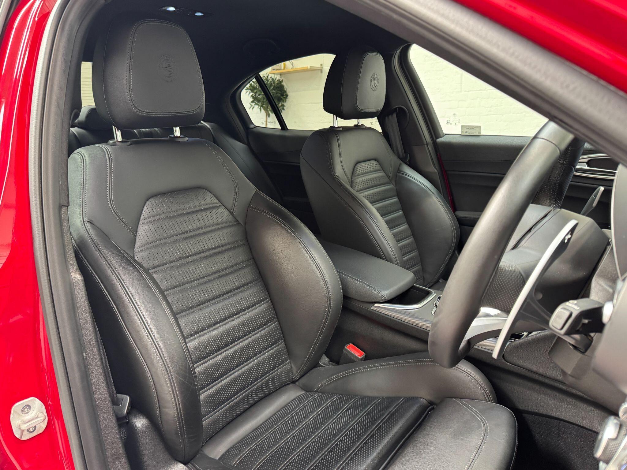 Alfa Romeo Giulia - Image 17