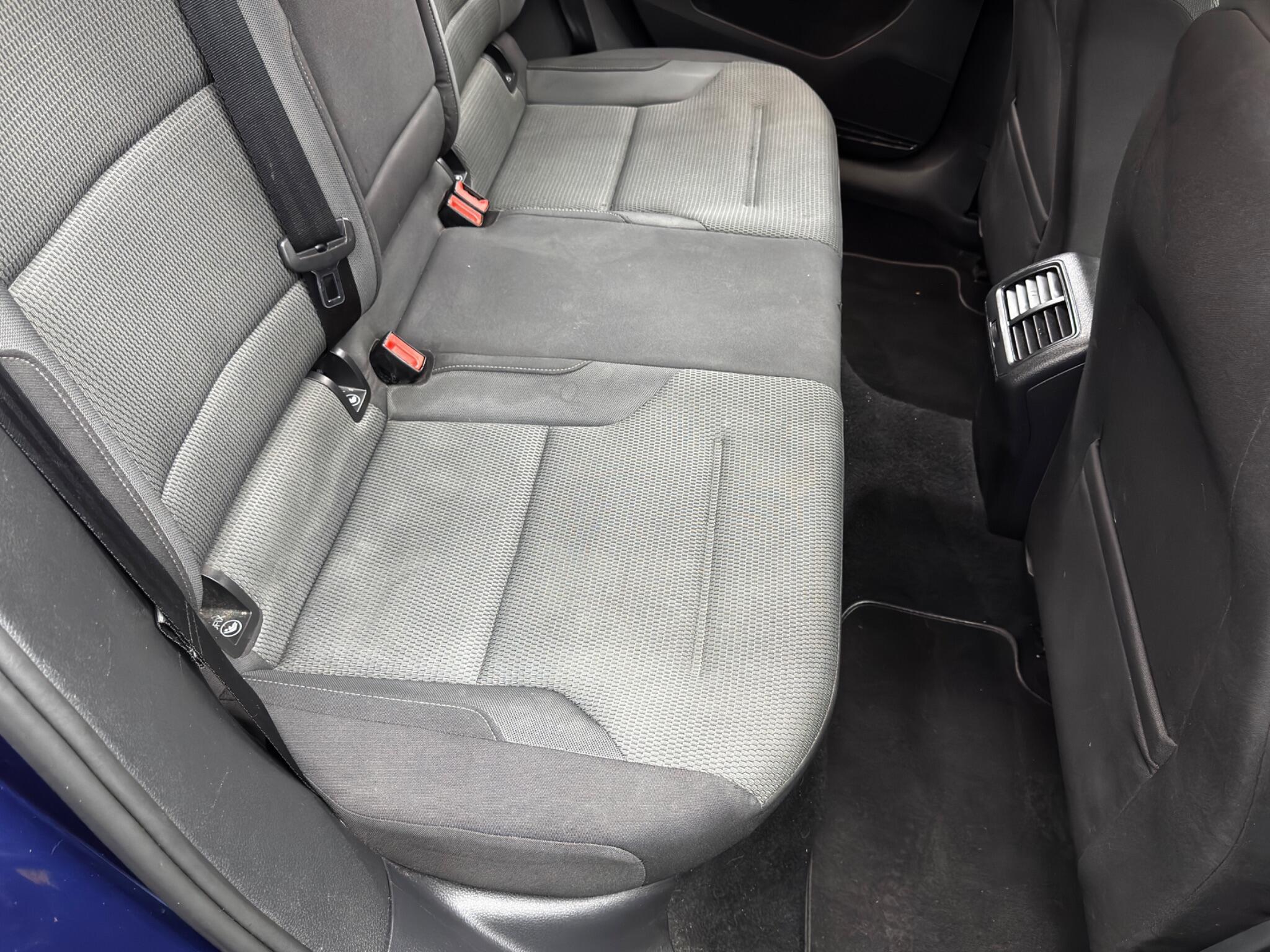 Volkswagen Golf - Image 16