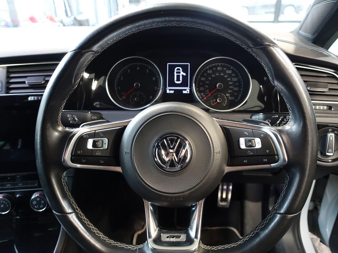 Volkswagen Golf - Image 18