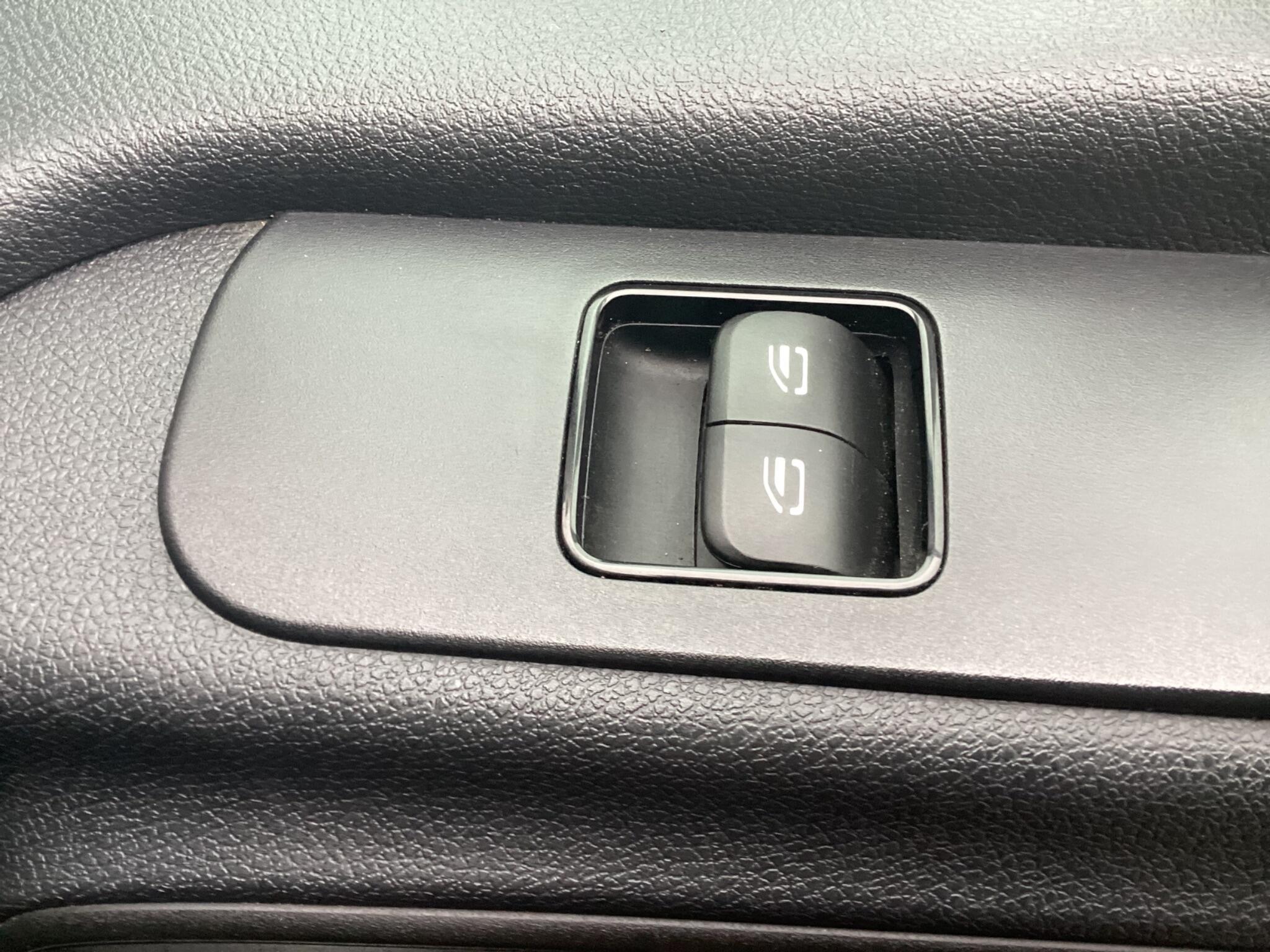 Mercedes Sprinter - Image 15