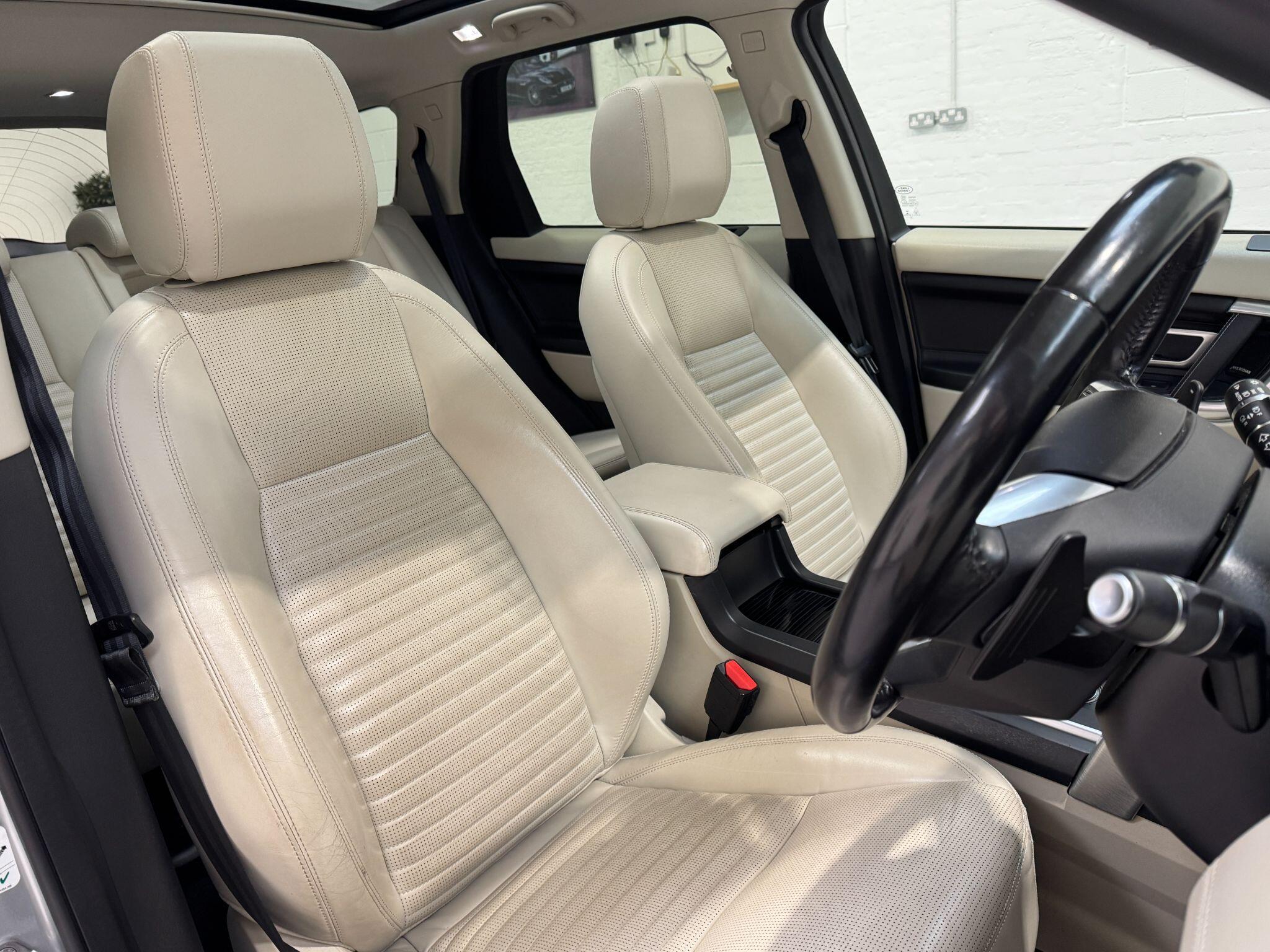 Land Rover DISCOVERY SPORT - Image 17