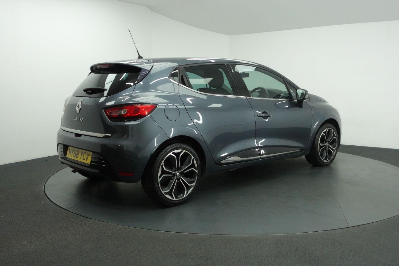 Renault Clio - Image 7