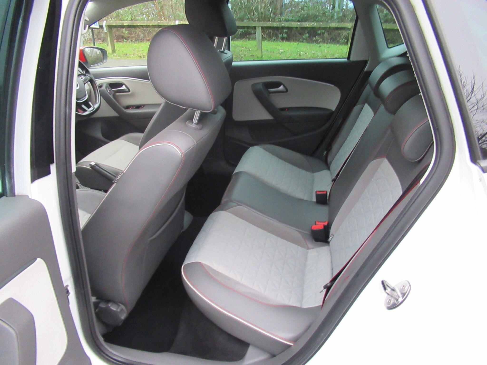 Volkswagen Polo - Image 17