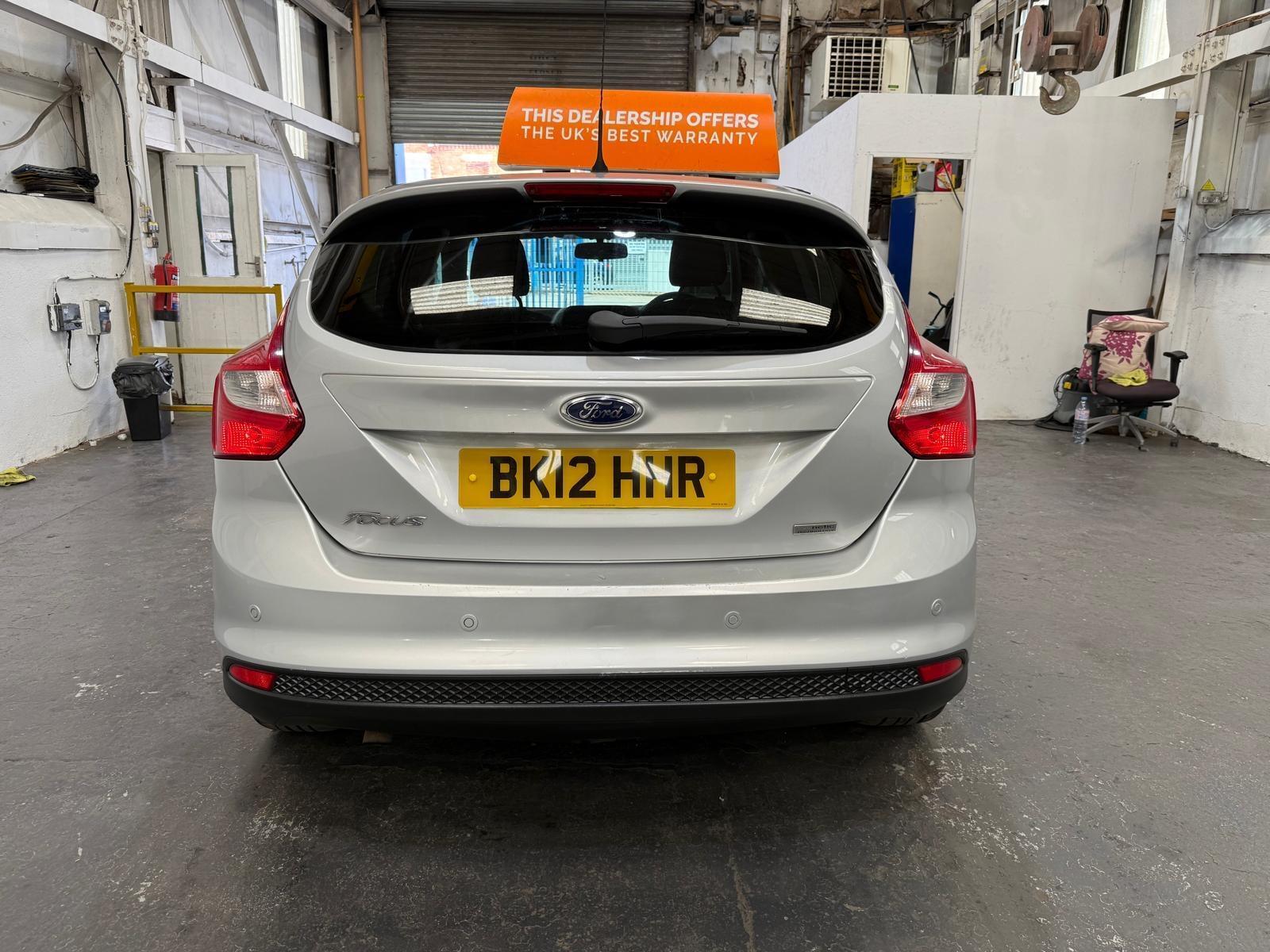 Ford Focus - Image 8