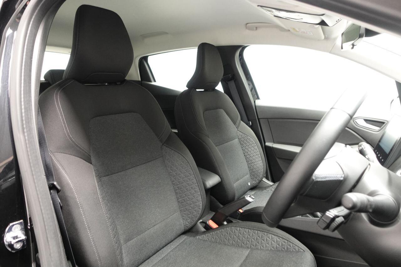 Renault Clio - Image 6