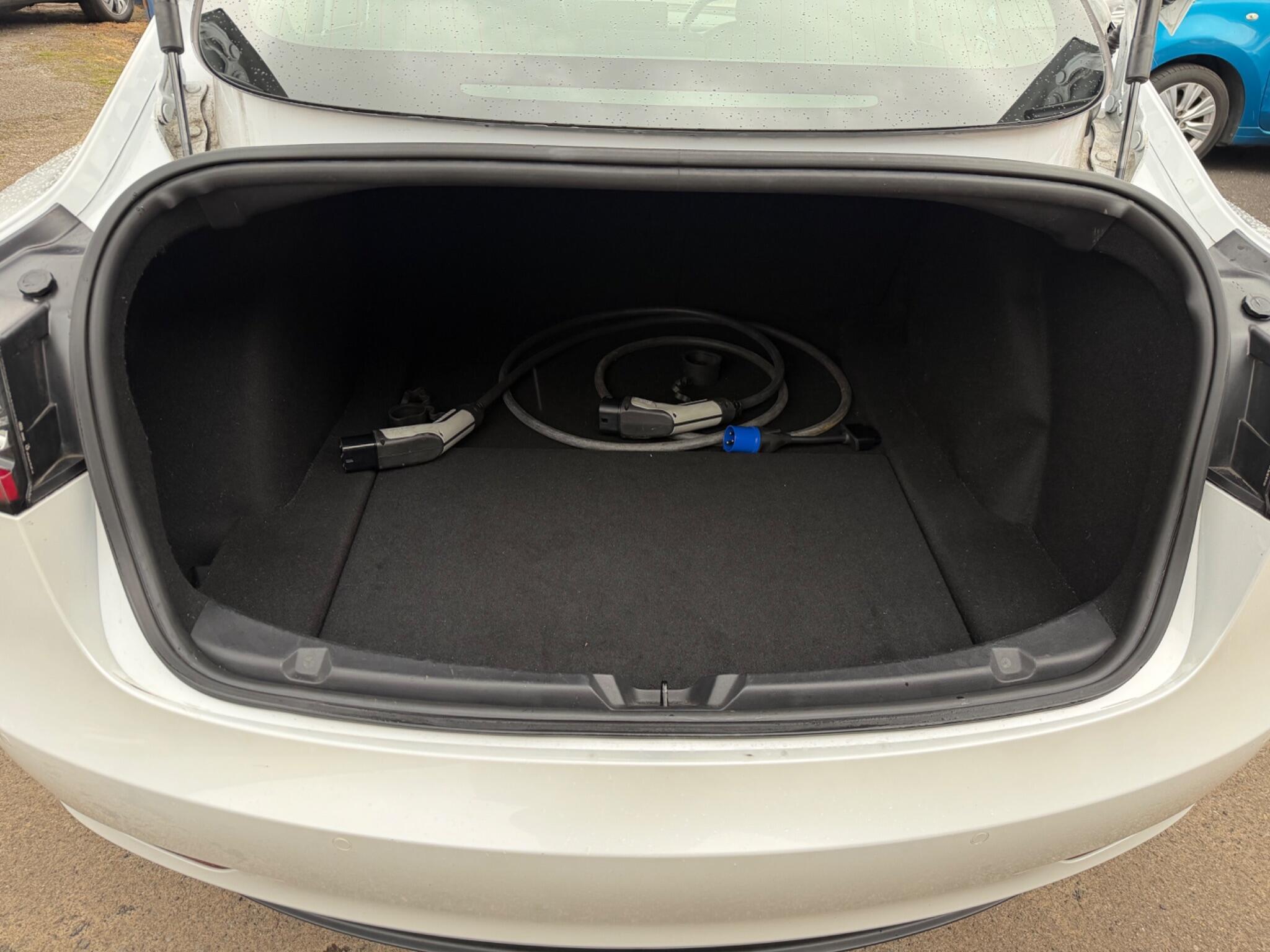 Tesla Model 3 - Image 17
