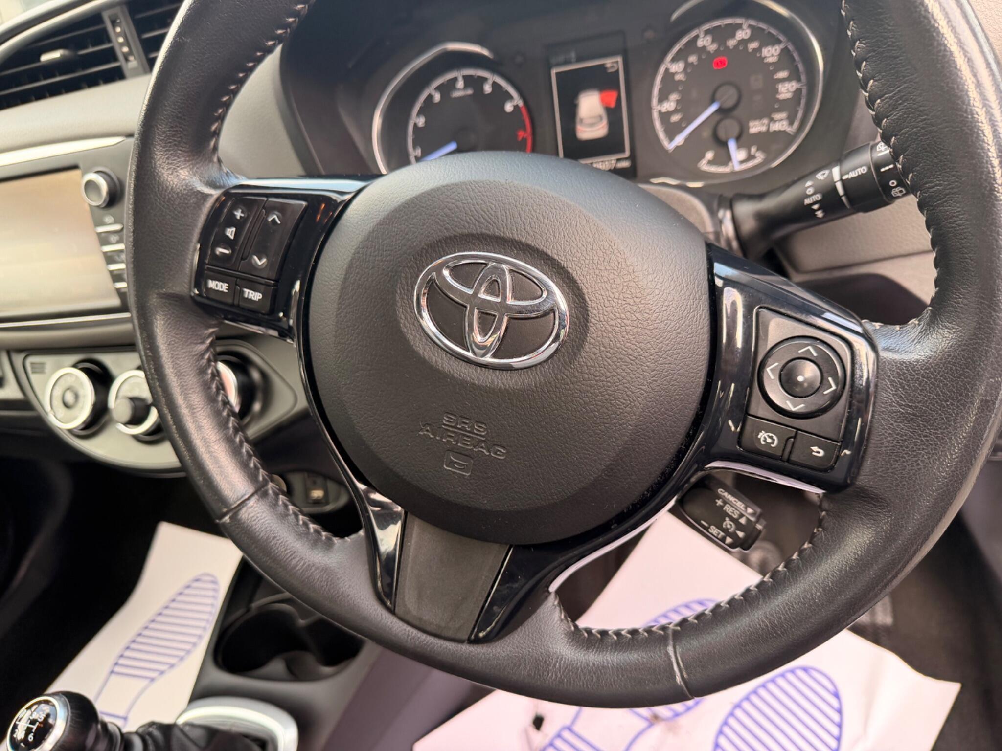 Toyota Yaris - Image 18