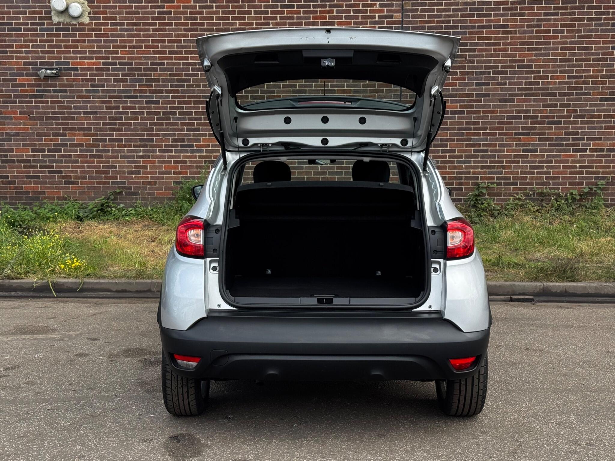 Renault Captur - Image 19