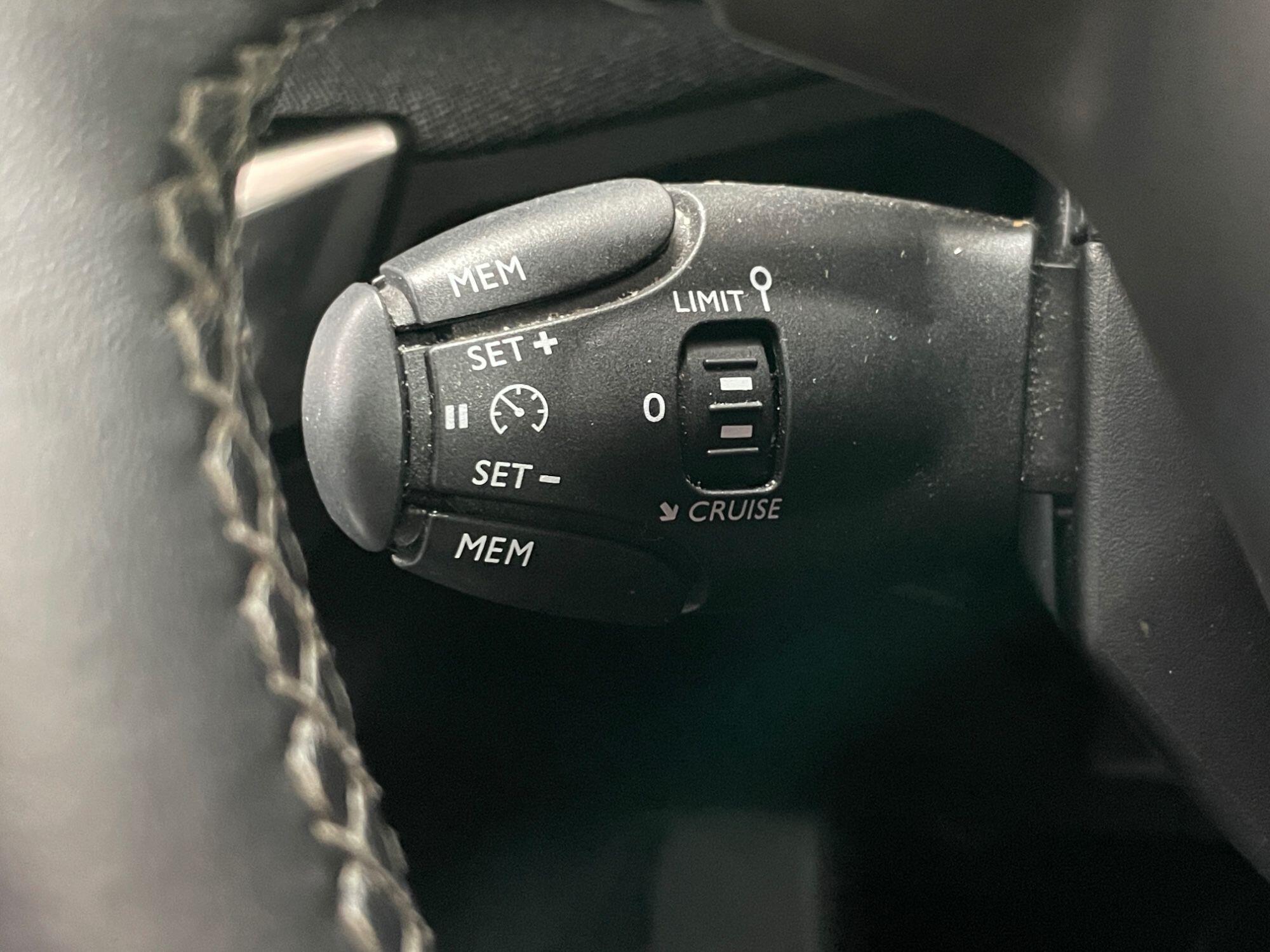 Peugeot 5008 - Image 38