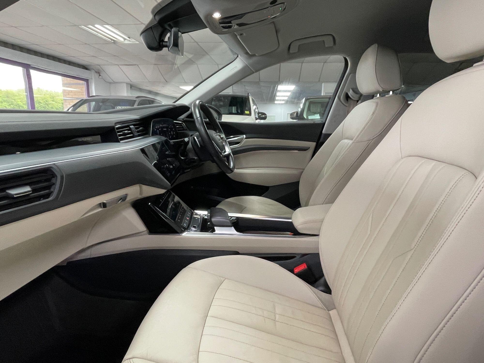 Audi E-Tron - Image 28