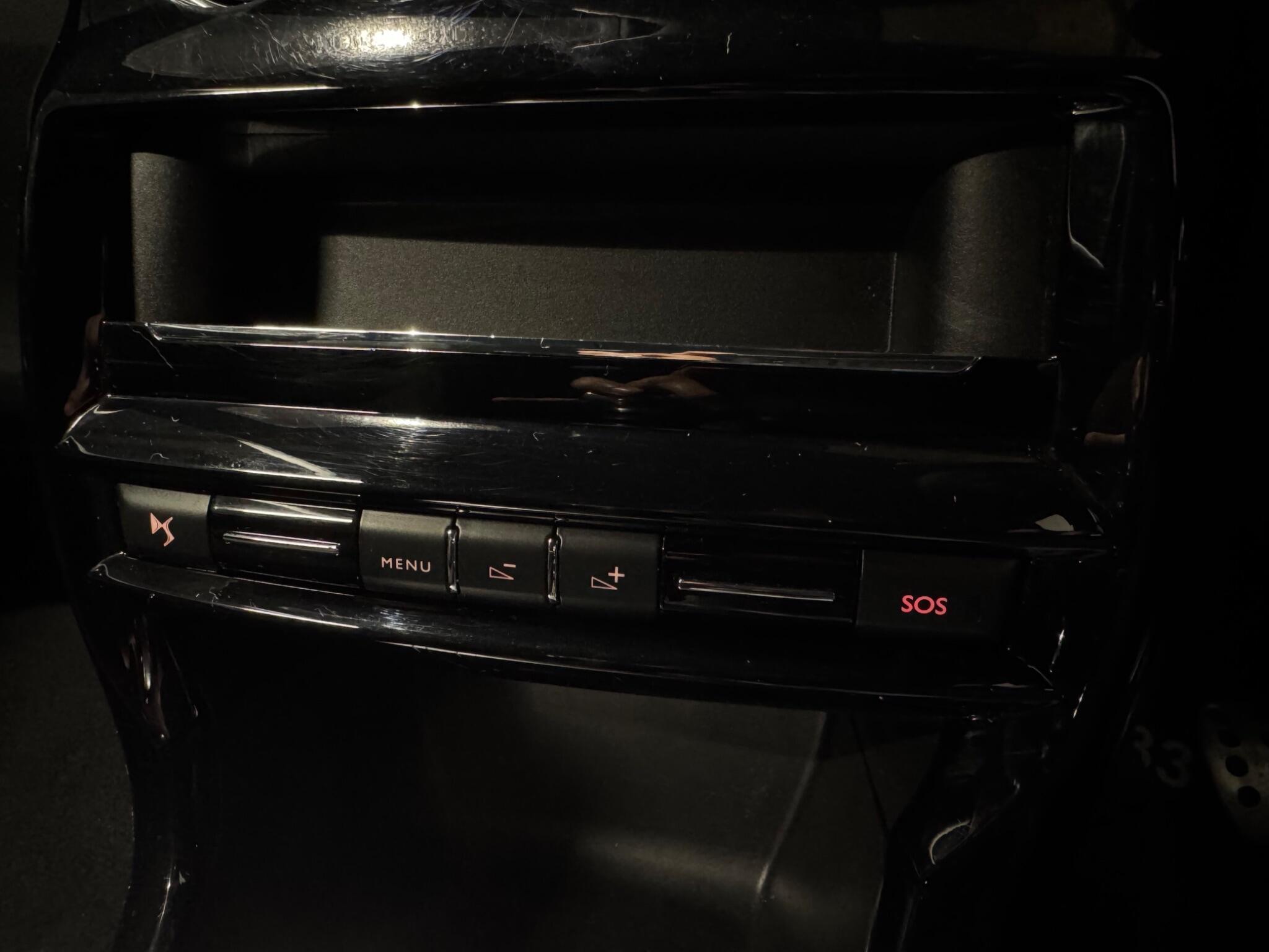 DS AUTOMOBILES DS 3 - Image 17