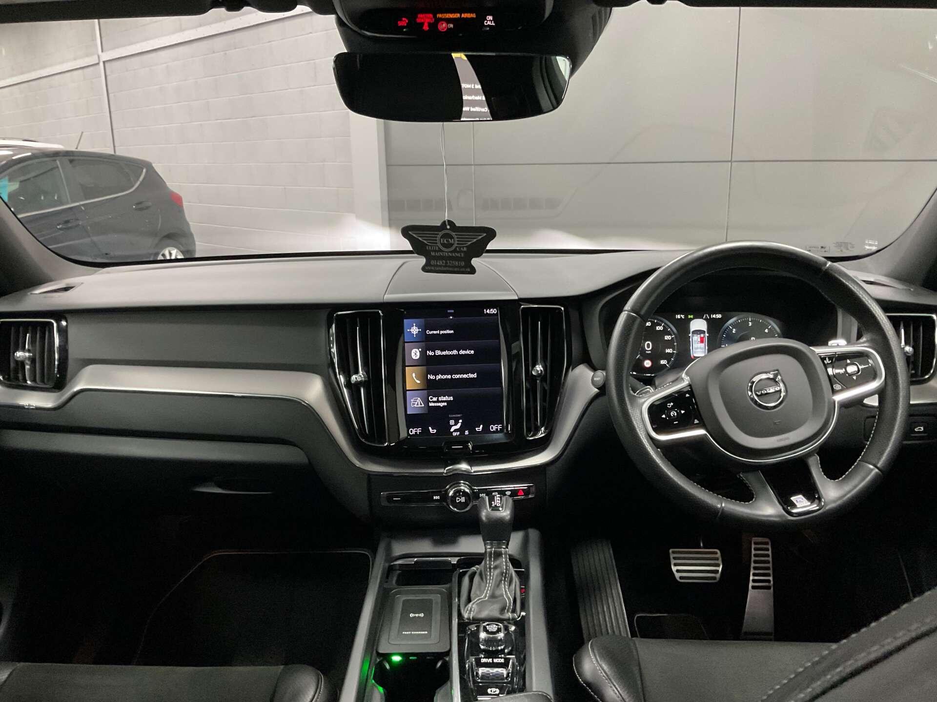 Volvo XC60 - Image 11