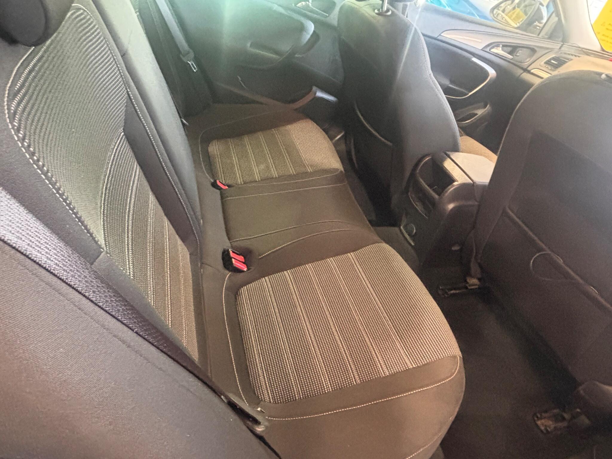 Vauxhall Insignia - Image 18