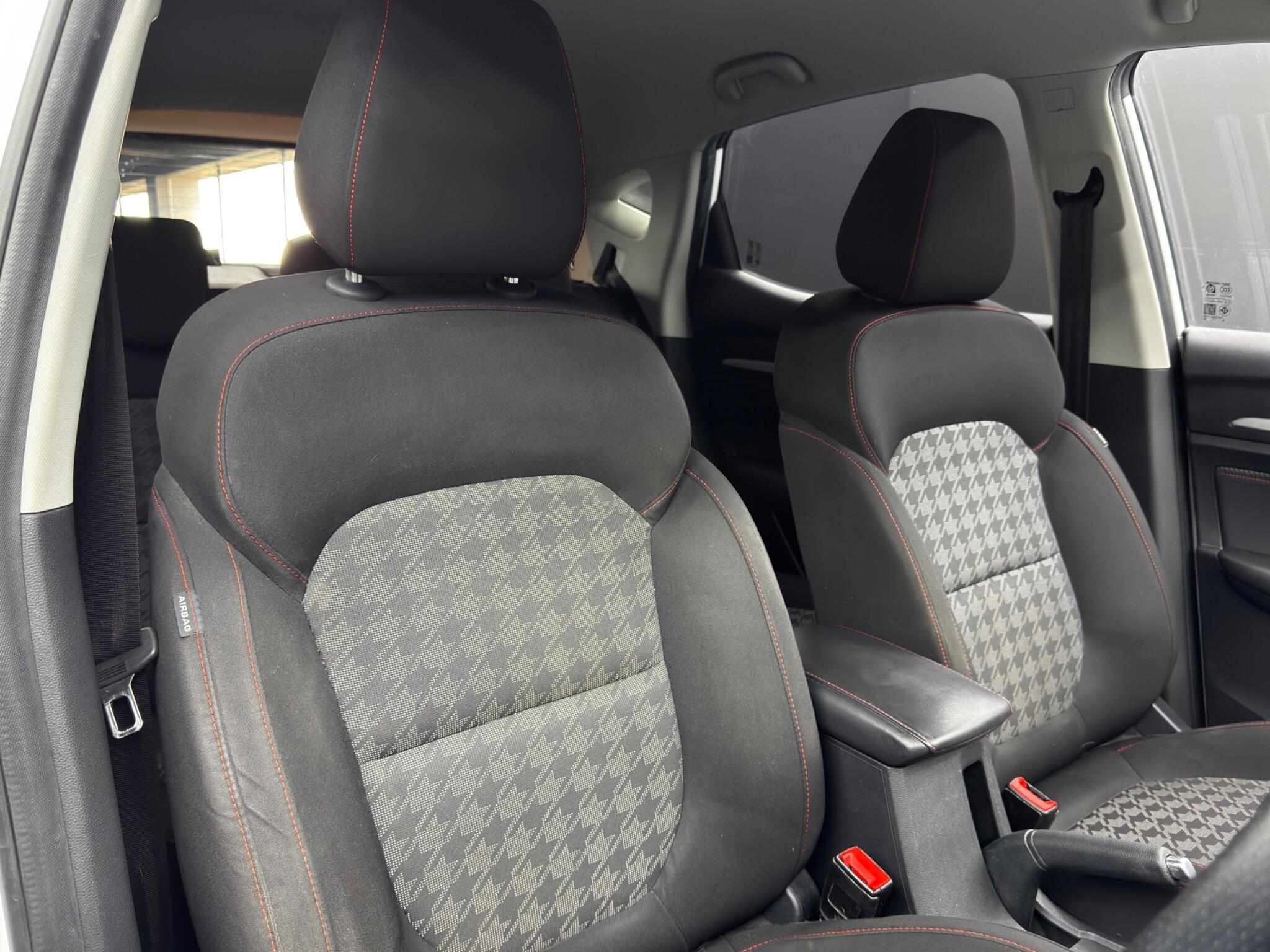 MG MG ZS - Image 12