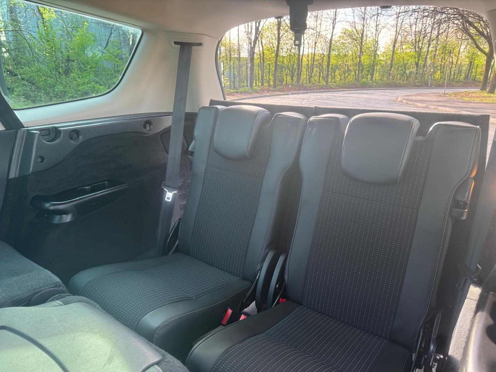 Renault Grand Scenic - Image 25