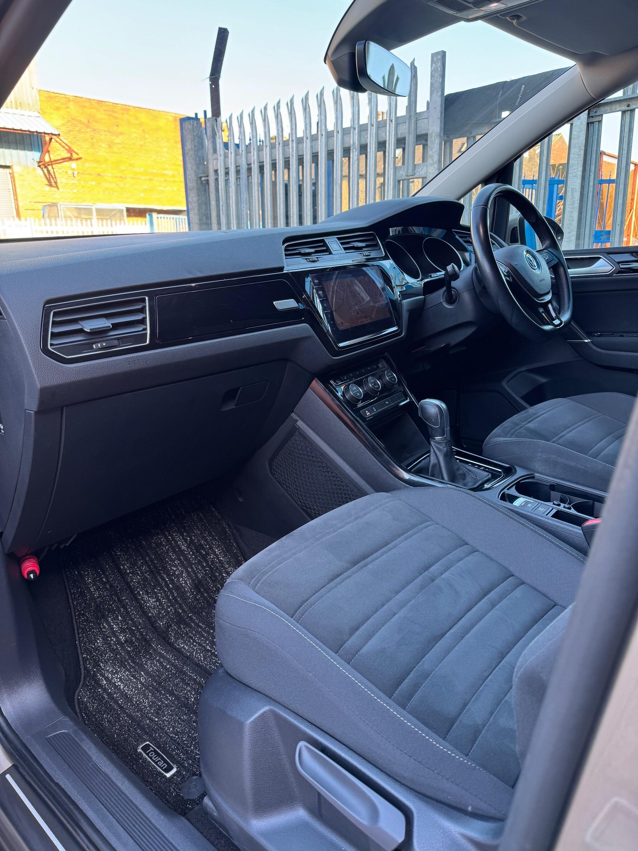 Volkswagen Touran - Image 48