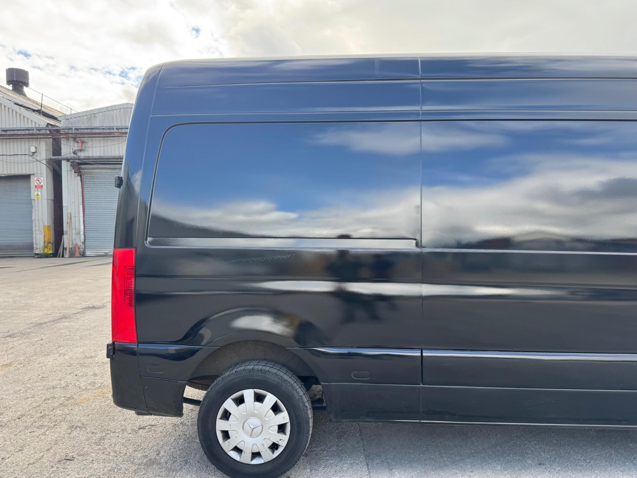 Mercedes Sprinter - Image 20