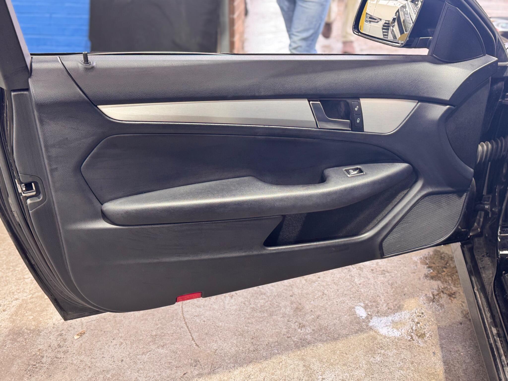 Mercedes C Class - Image 35