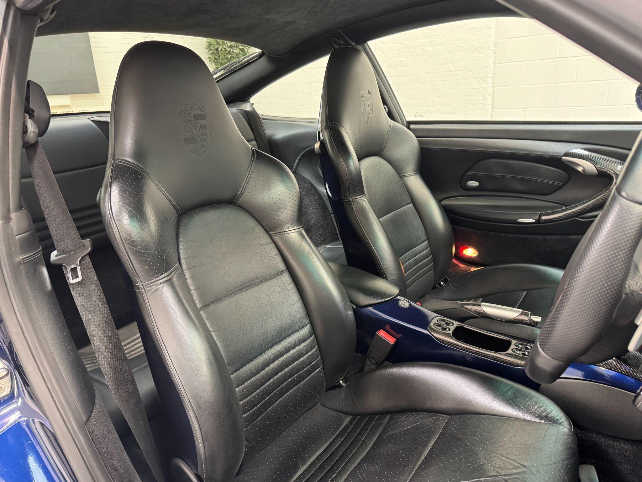 Porsche 911 - Image 17