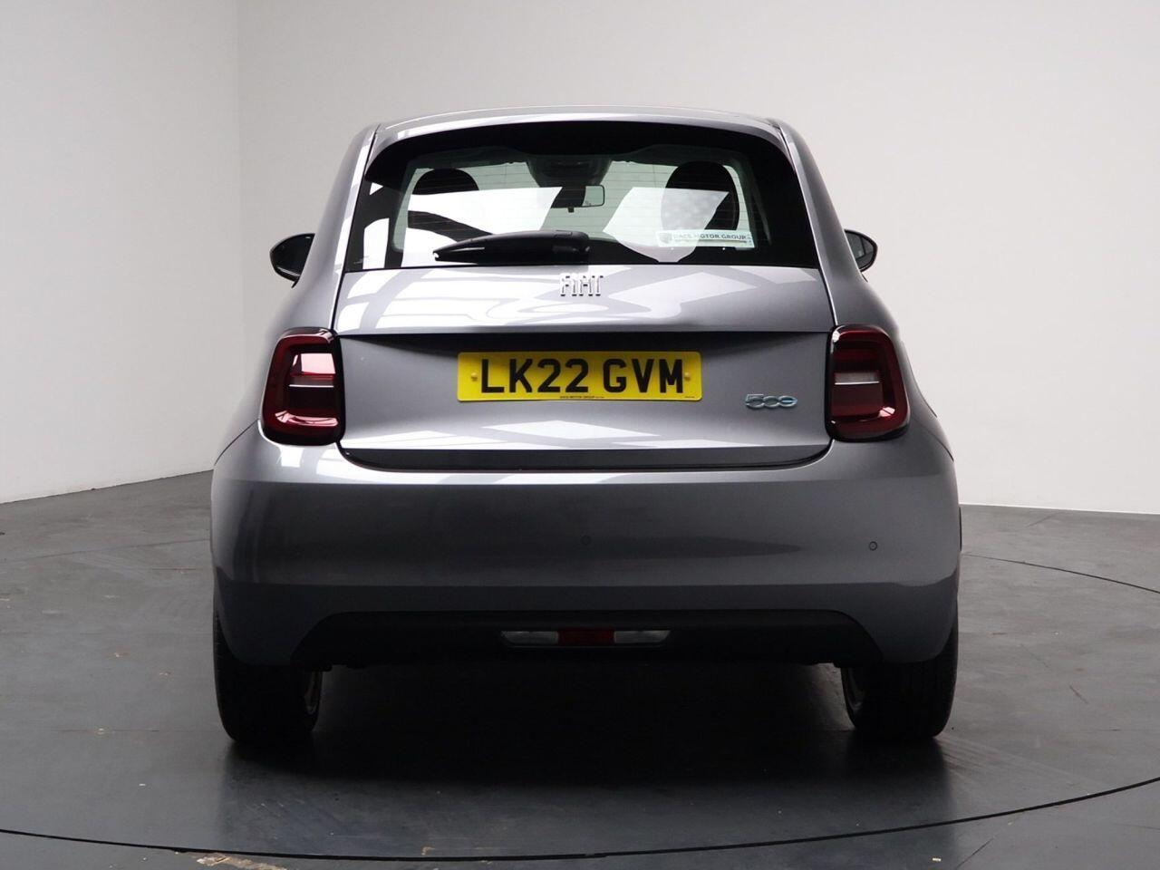 Fiat 500e - Image 14